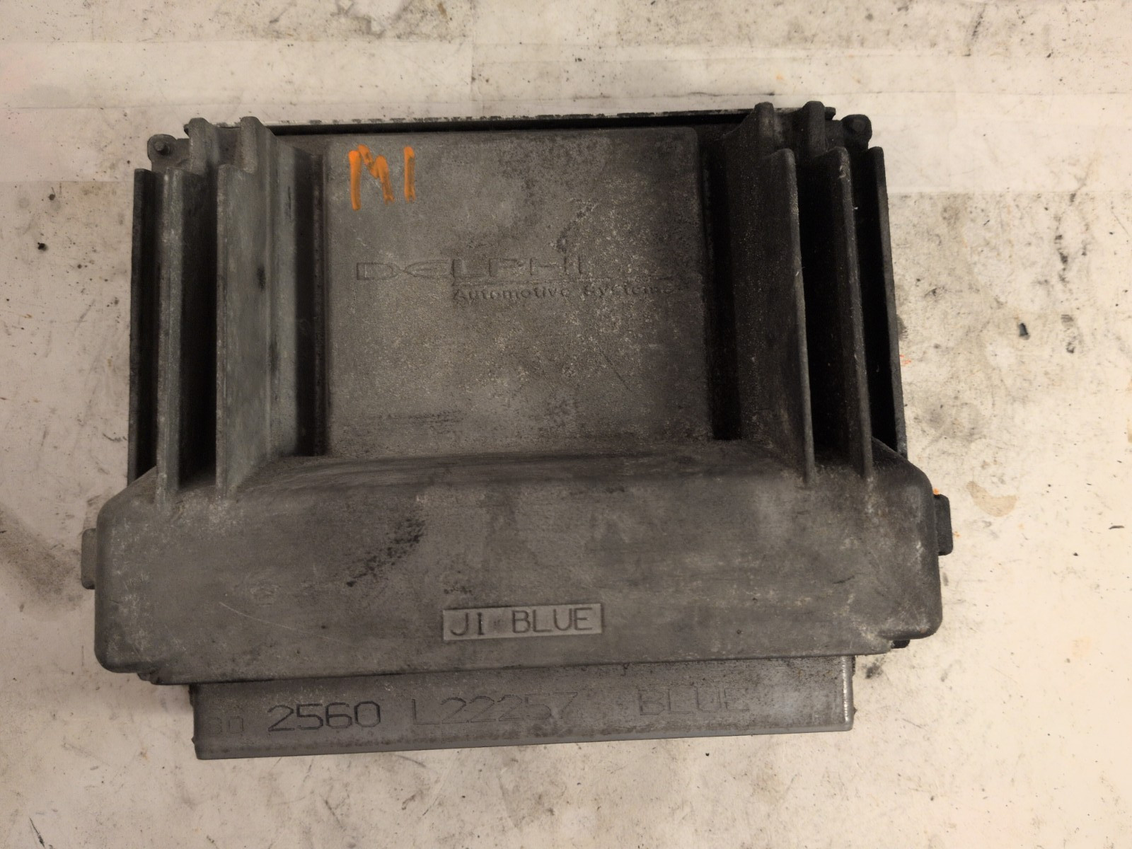 2001 2002 CHEVY SUBURBAN 2500 ECM Engine Computer 6.0L 12200411 OEM