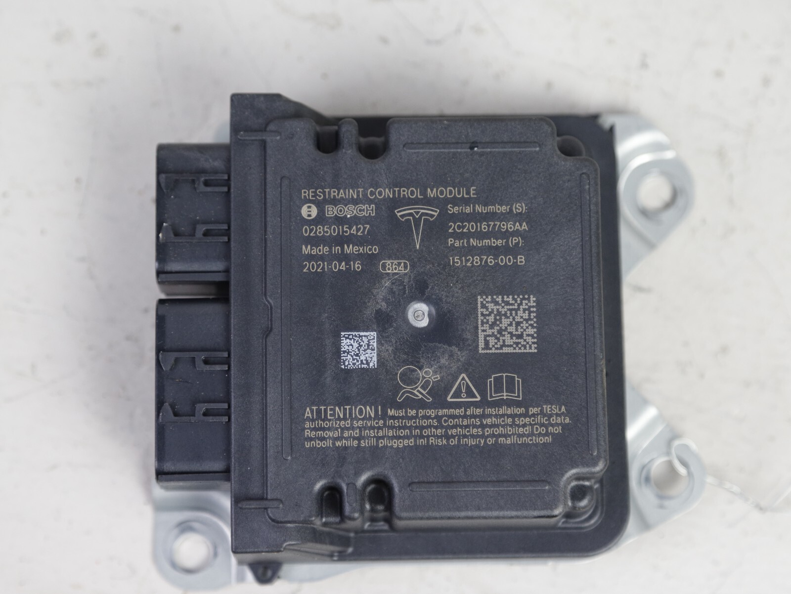 21-23 TESLA M3 DIAGNOSTIC COMPUTER MODULE UNIT 1512876-00-B OEM (NEEDS RESET)