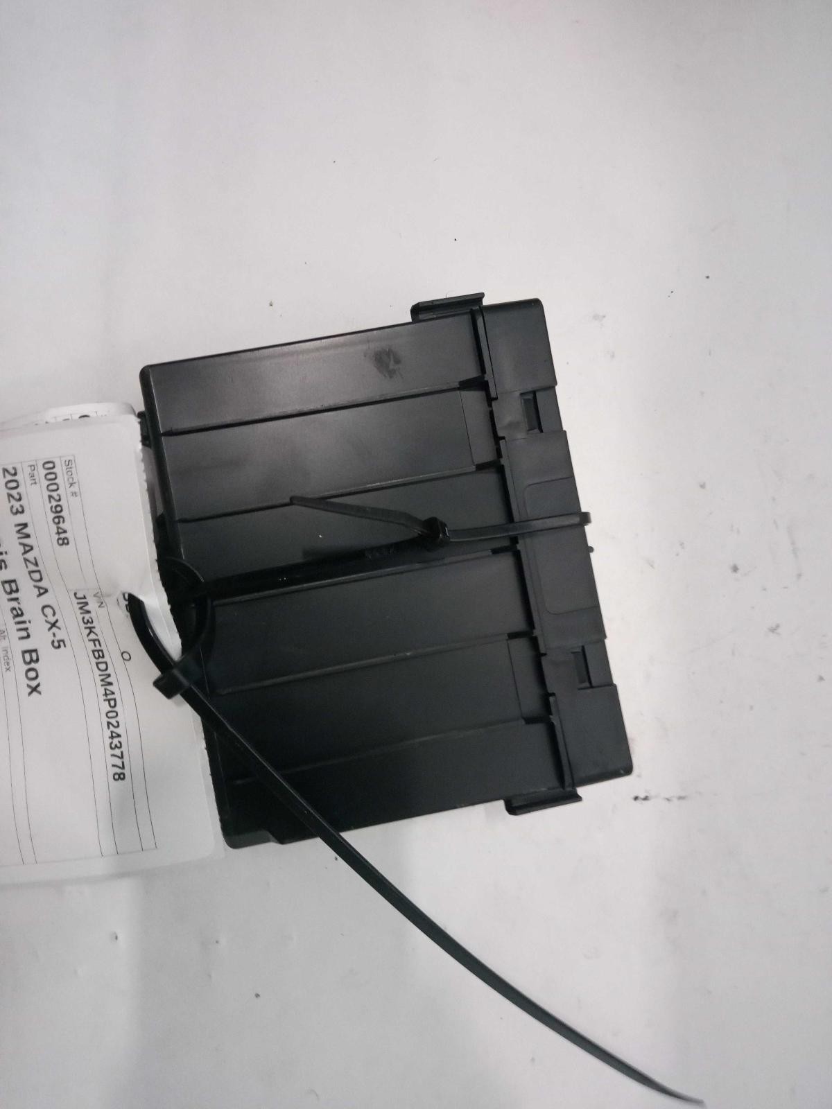 Used Body Control Module fits: 2023 Mazda CX-5 Body Control BCM fuse box LH engi