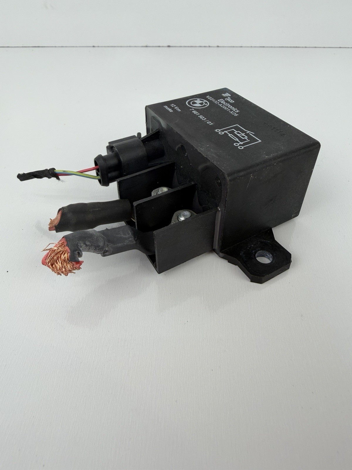 OEM BMW F10 F30 F01 E70 Battery Cable Relay 7661503 V23132-A2001-X26