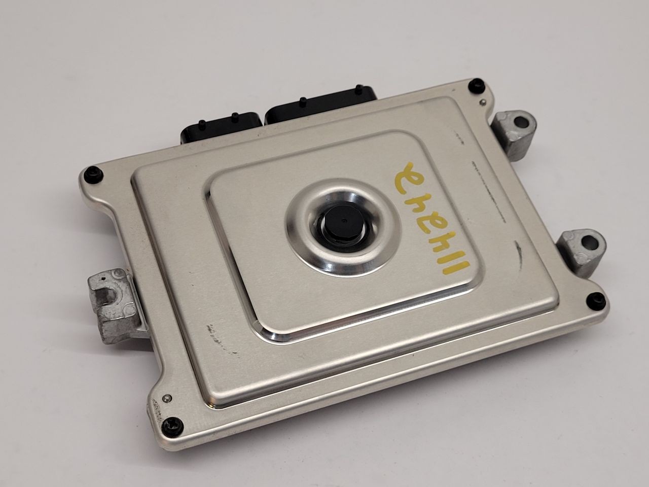 Used Engine Control Module (ECM) fits: 2019 Honda Cr-v Electronic Control Module