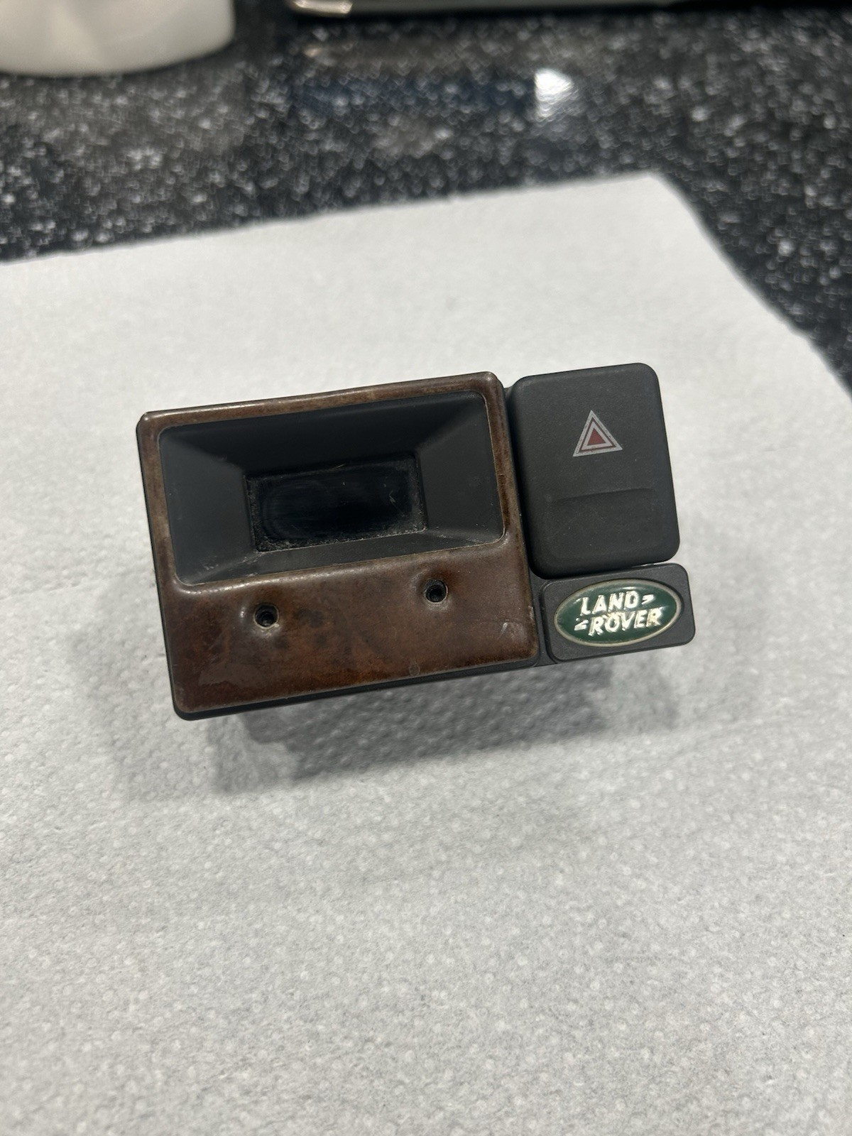 94-99 Land Rover Discovery Digital Clock & Hazards Light Switch Assembly OEM