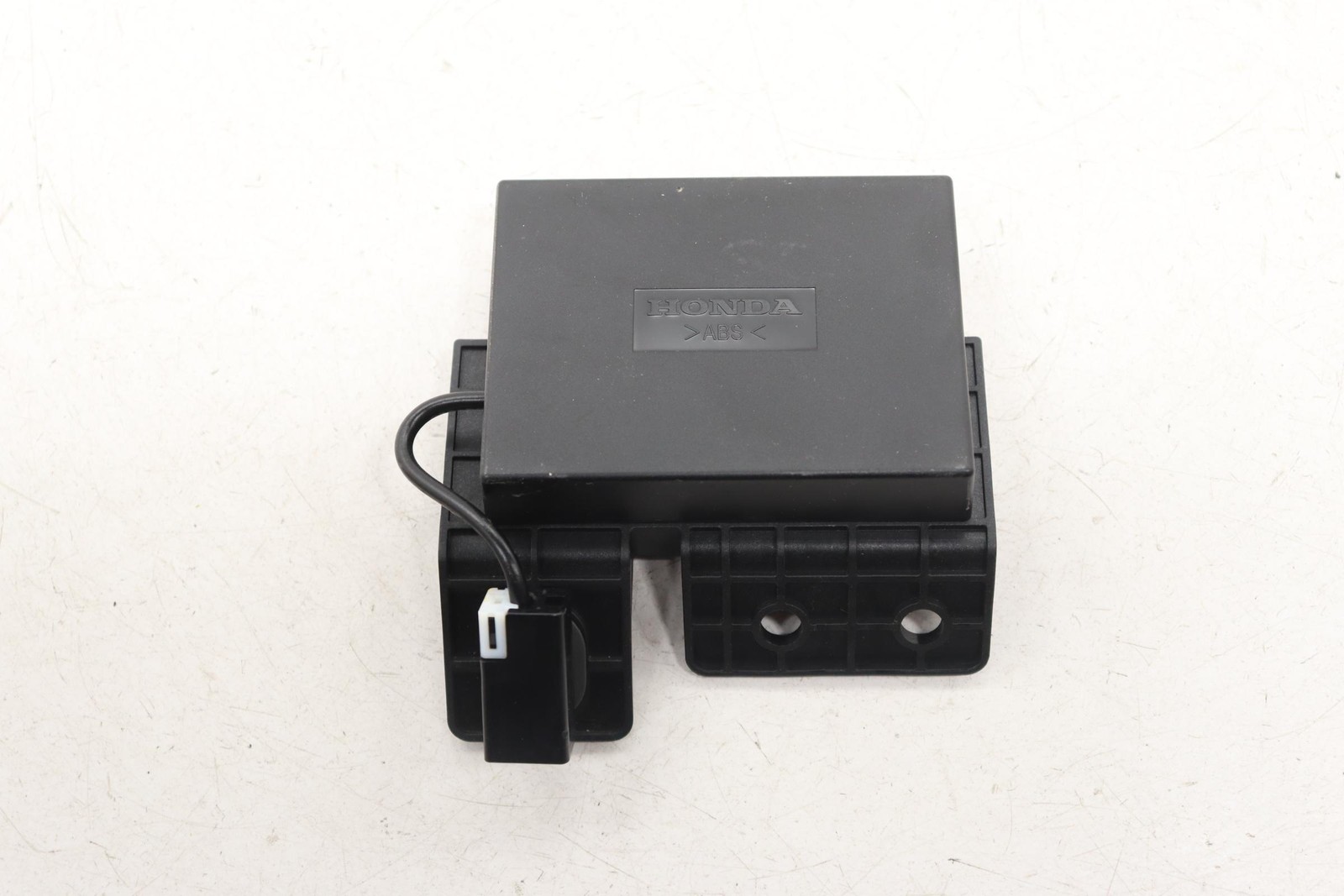 2019-2022 HONDA PILOT TELEMATICS ANTENNA CONTROL MODULE UNIT OEM 39515TG7A110M1