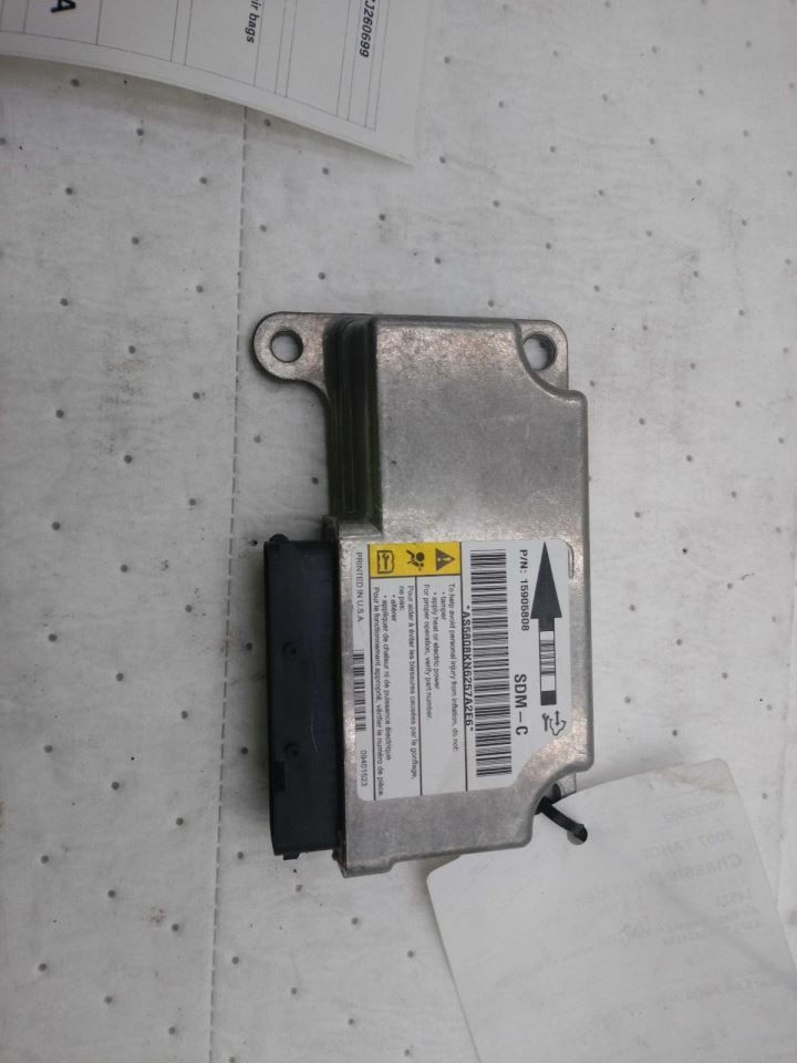 Chassis ECM SRS Below Left Hand Front Seat Fits 07 AVALANCHE 1500 617702
