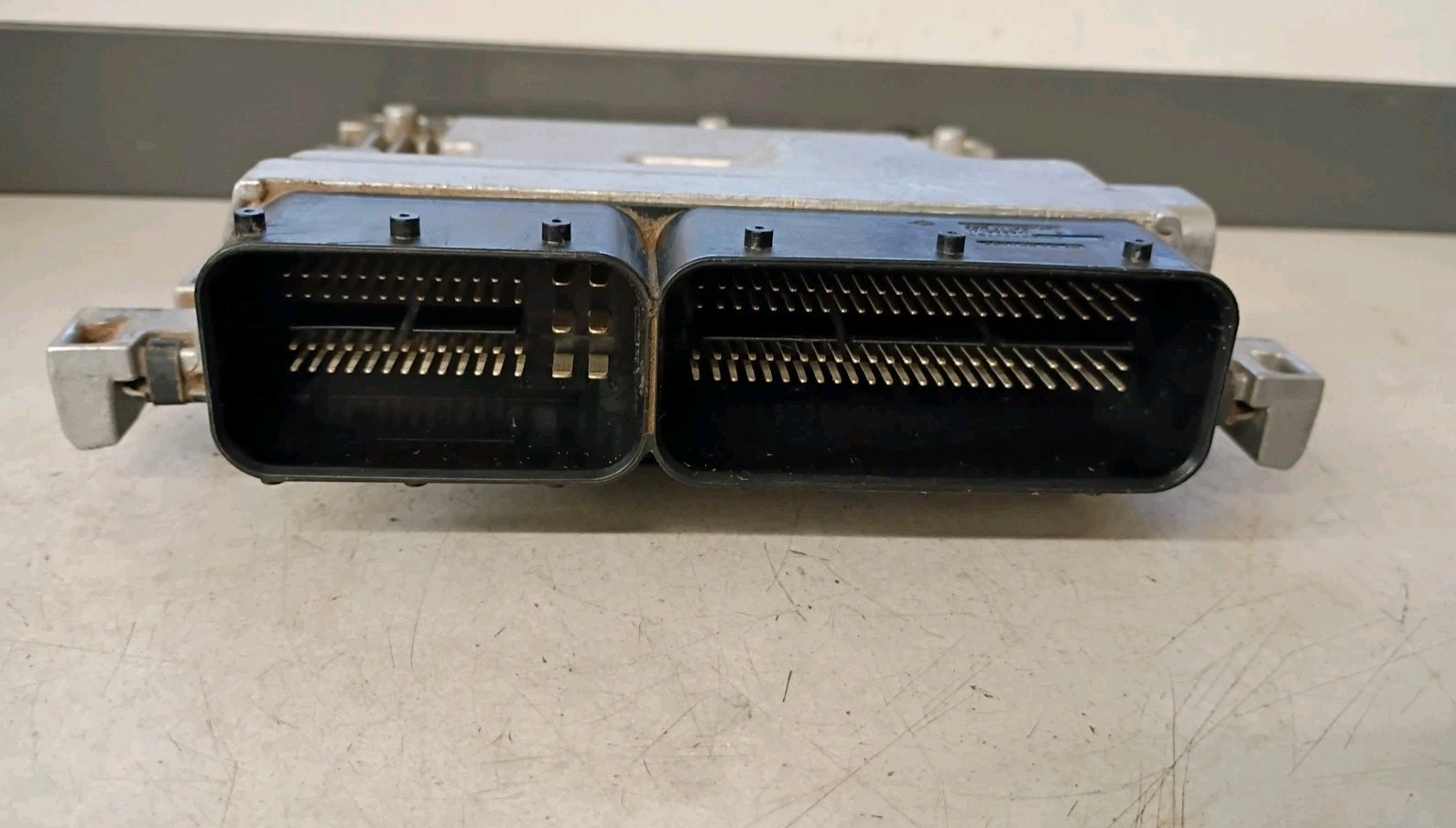 2012-2014 MERCEDES W204 C250 1.8 ECU Engine Control Module ECM A2711500391 OEM