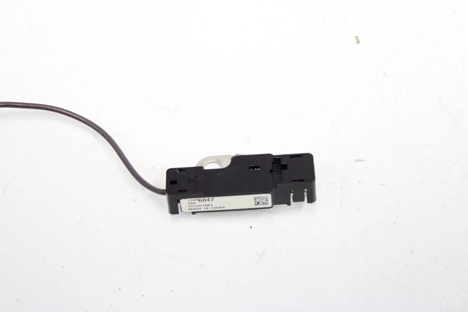 2016-2019 CHEVROLET CRUZE RADIO ANTENNA GROUND COIL CONTROL MODULE & CABLE OEM
