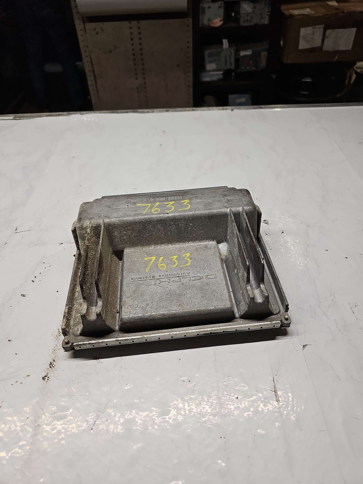 2003-2006 SUBURBAN 1500 AVALANCHE CADILLAC ESCALADE ELECTRONIC CONTROL MODULE