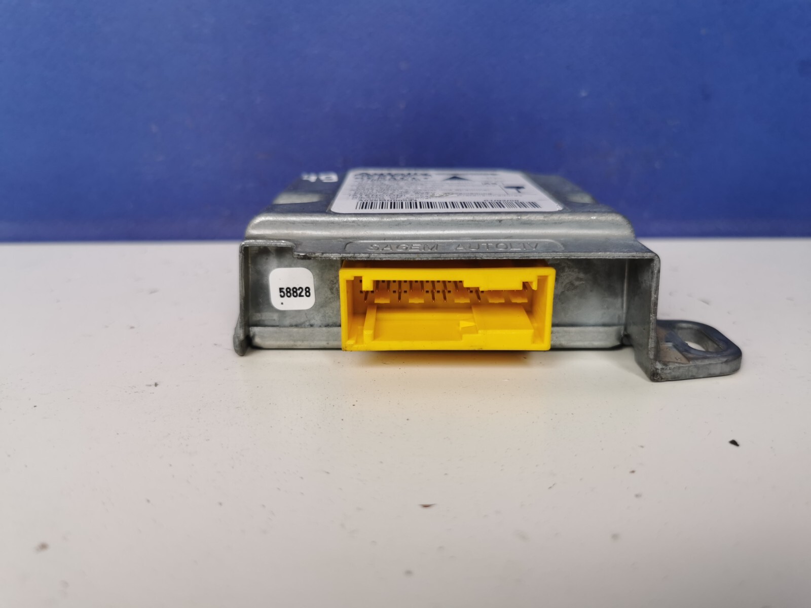 Renault 550568700 550 56 87 00 7700428561d Genuine Electric Control Unit Ecu