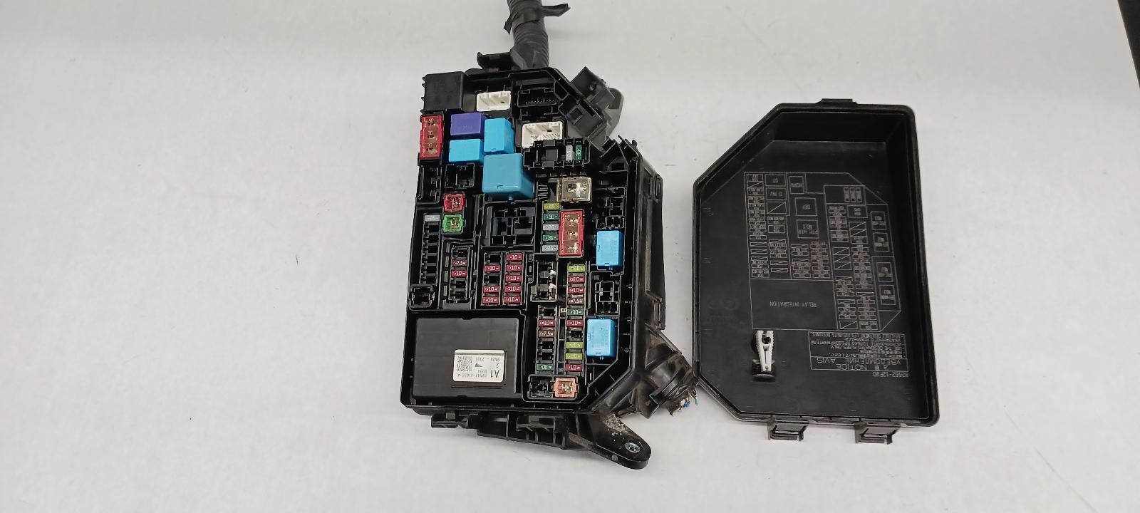 ’20-’22 TOYOTA COROLLA Engine Fuse Box Sedan 2.0L OEM 1 Year Wnty!