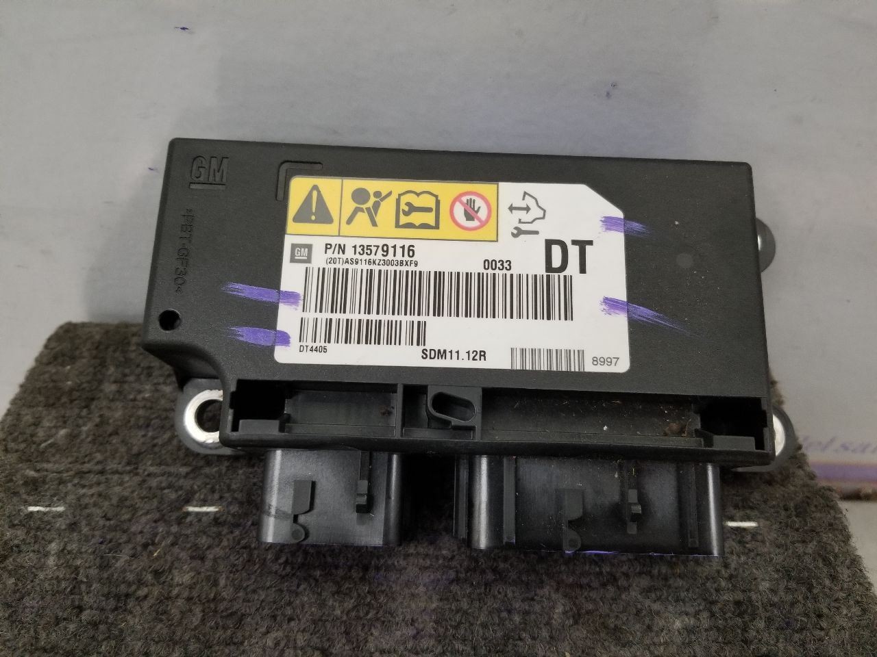 13 GMC SIERRA 1500 4X2 4.3L SRS CONTROL MOD 13579116 OEM