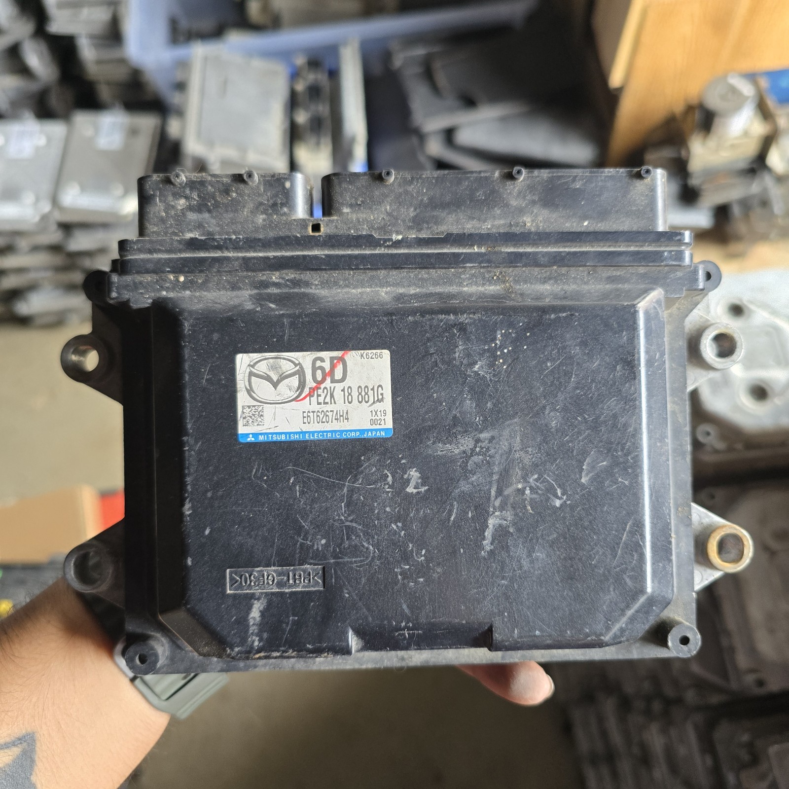 PE2K 18 881G Mazda 3 Mazda3 2012-2013 ecm ecu computer