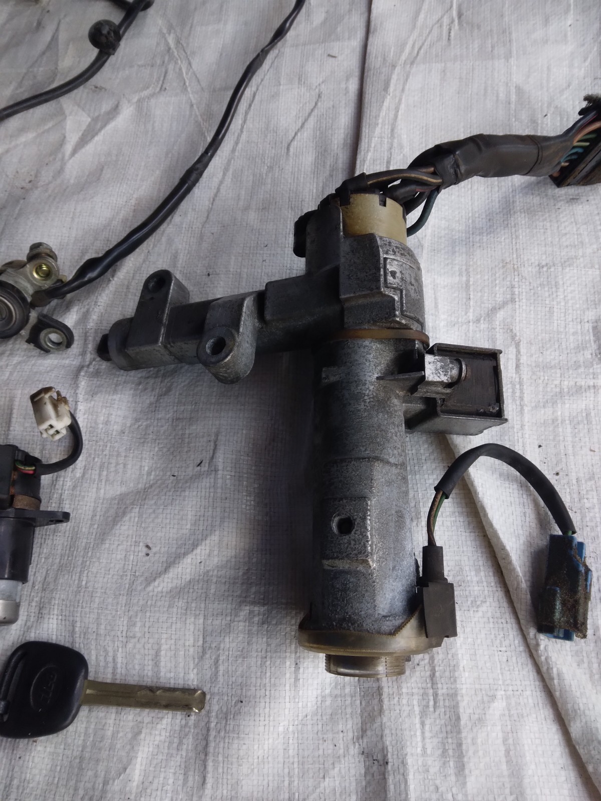 Lexus SC300 sc400 Key Lock Set OEM (see description)