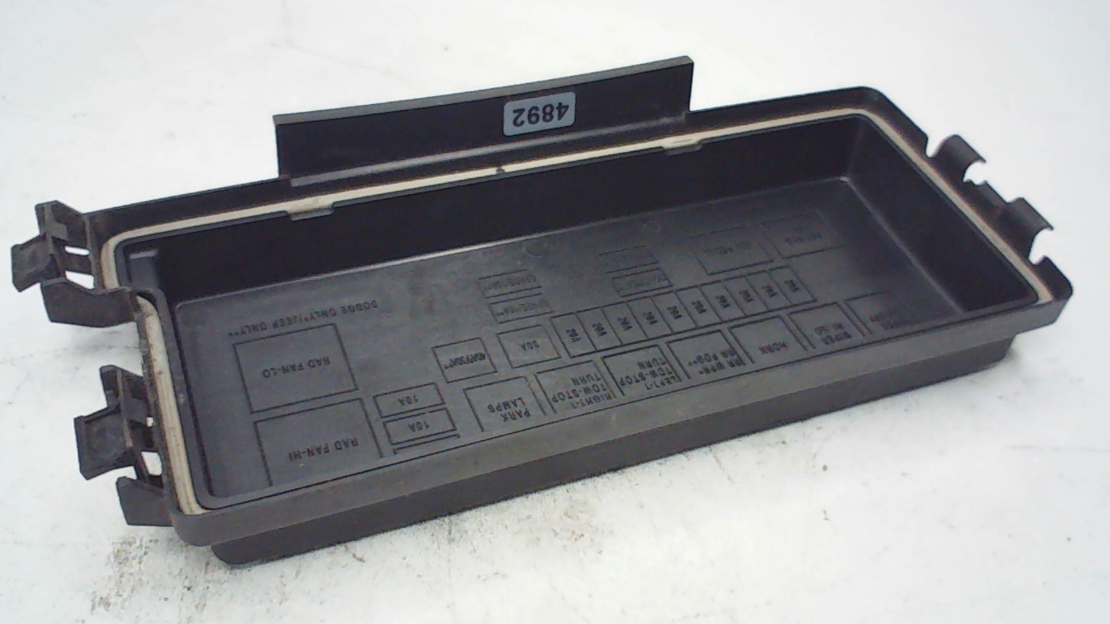 05 Jeep Grand Cherokee Engine Fuse Relay Panel Cover L0023295 ; P04692105AG
