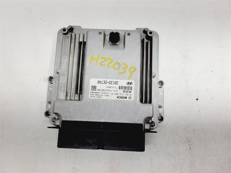 2016 Hyundai Tucson 2.0L FWD Engine Control Module ECM Without Push Button Start