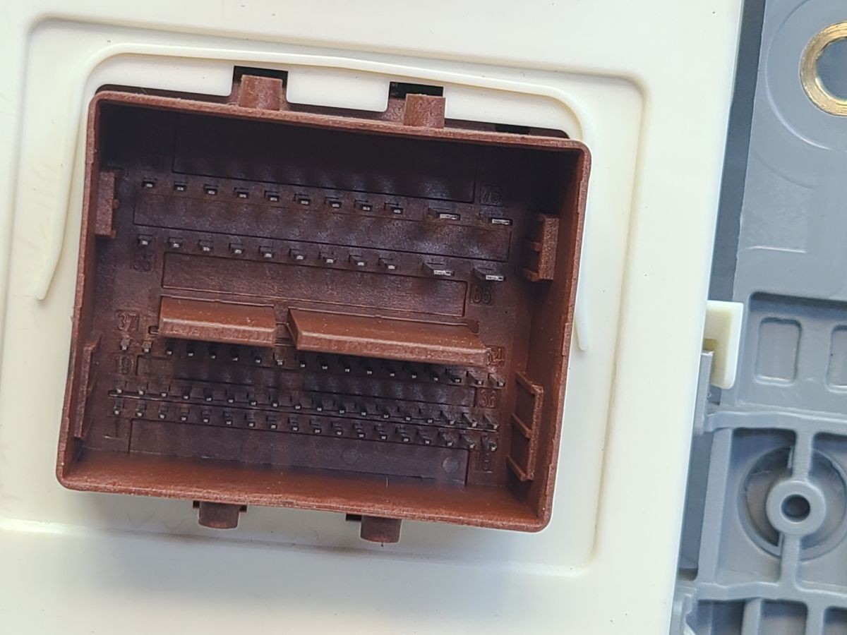 VOLVO XC60 MK2 Body Control Module BCM 32320214