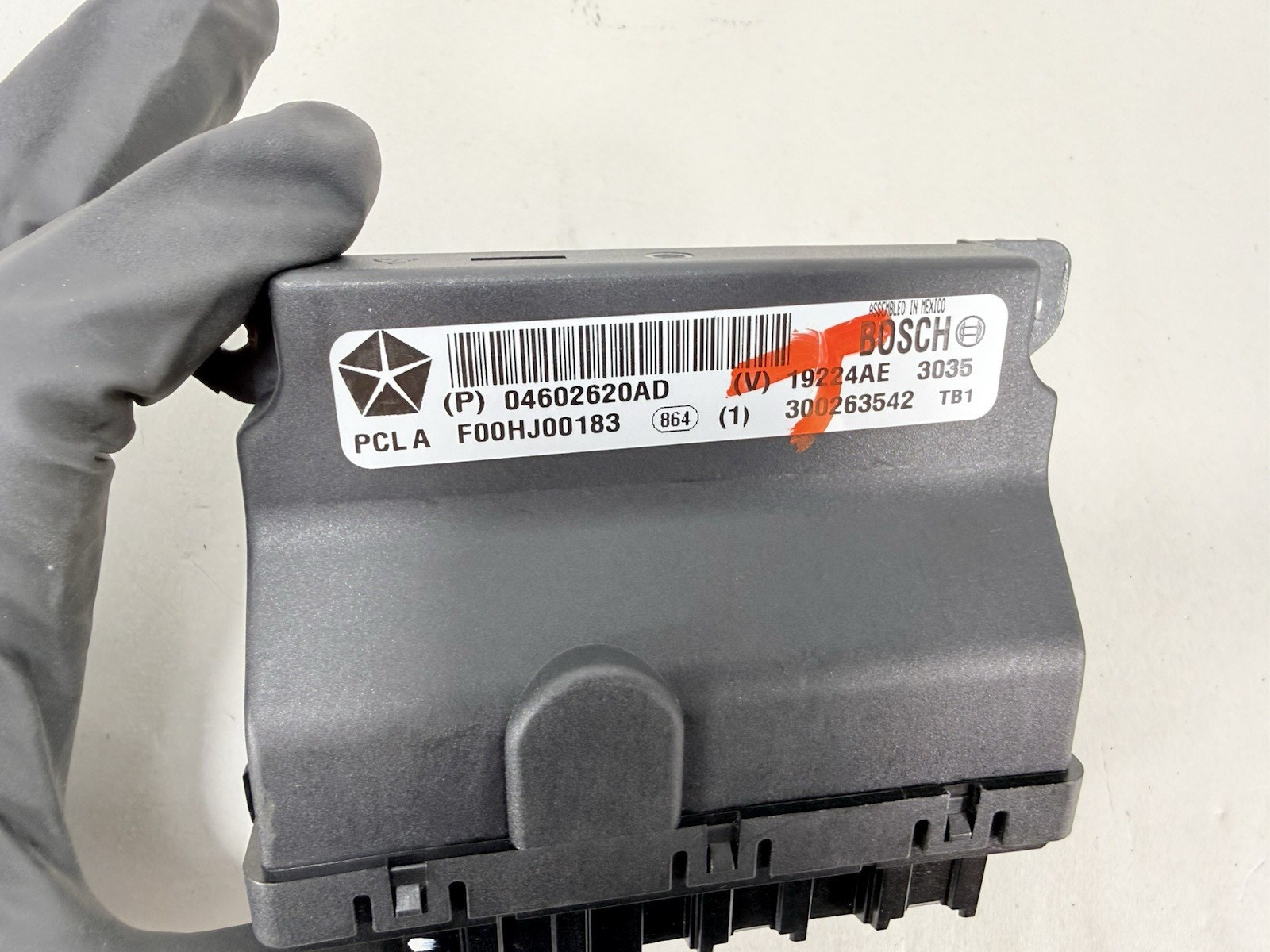 2006-2010 Jeep Commander Front Left Driver Door Switch Control Module 04602620AD