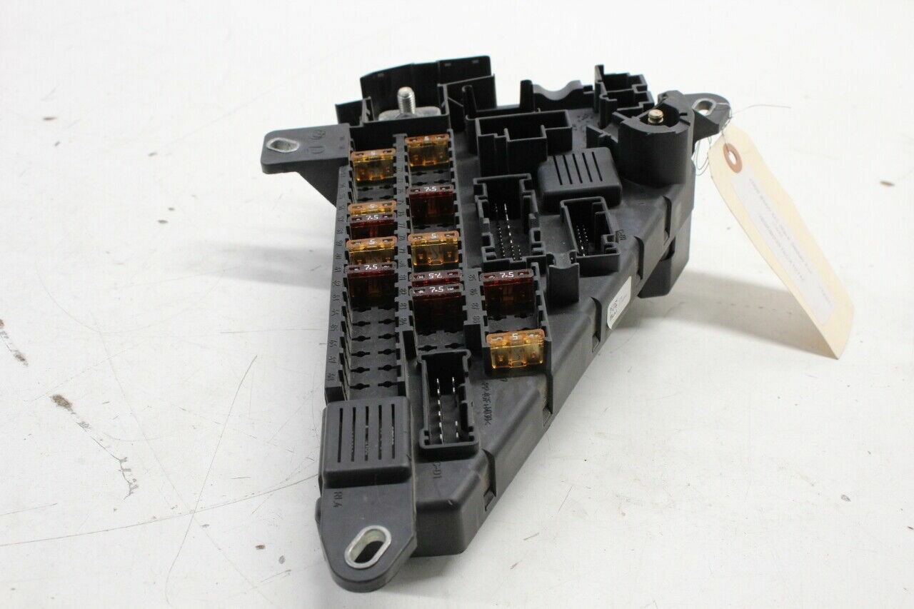 BMW 525i 528i 530i 535i M5 M6 Rear Fuse Relay Junction Box 61149138830 OEM