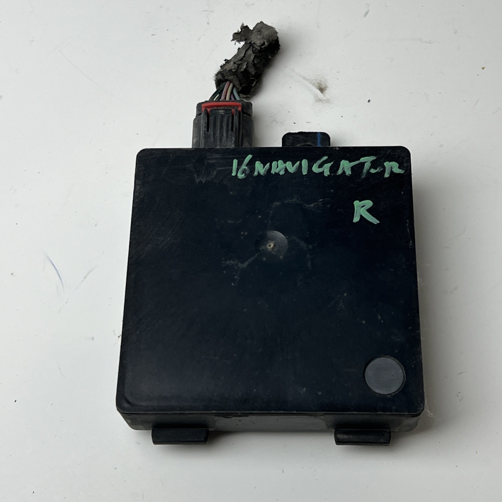 DG1T-14C689-EA 2016 LINCOLN NAVIGATOR RIGHT BLIND SPOT RADAR CONTROL MODULE OEM