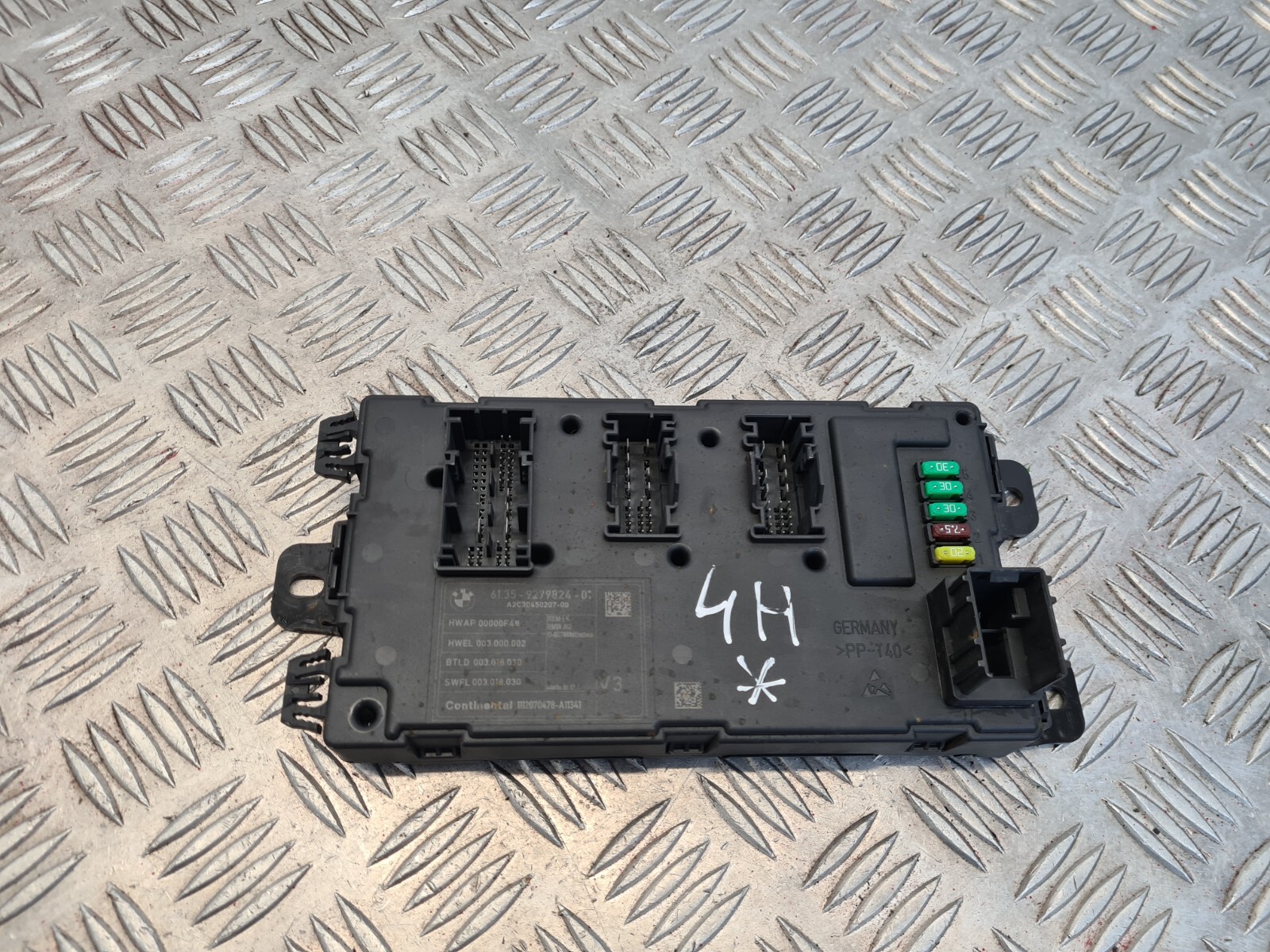 2011 BMW 1 SERIES F20 F21 REAR BODY CONTROL MODULE BCM 9279824 #4H