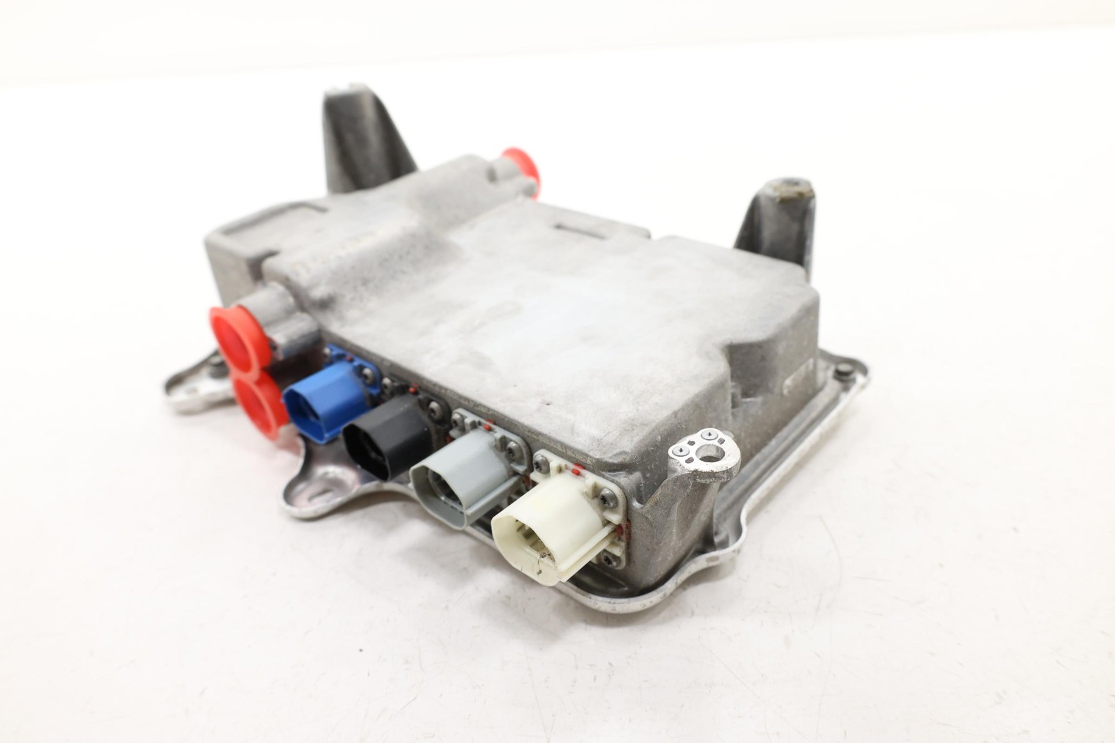 2016 – 2020 TESLA MODEL X FUSE RELAY POWER DISTRIBUTION MODULE OEM 104967800H