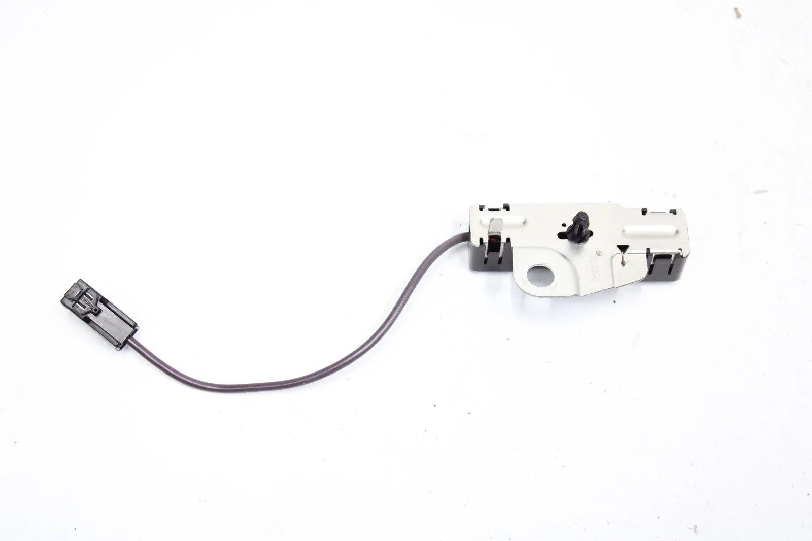 2016-2019 CHEVROLET CRUZE RADIO ANTENNA GROUND COIL CONTROL MODULE & CABLE OEM