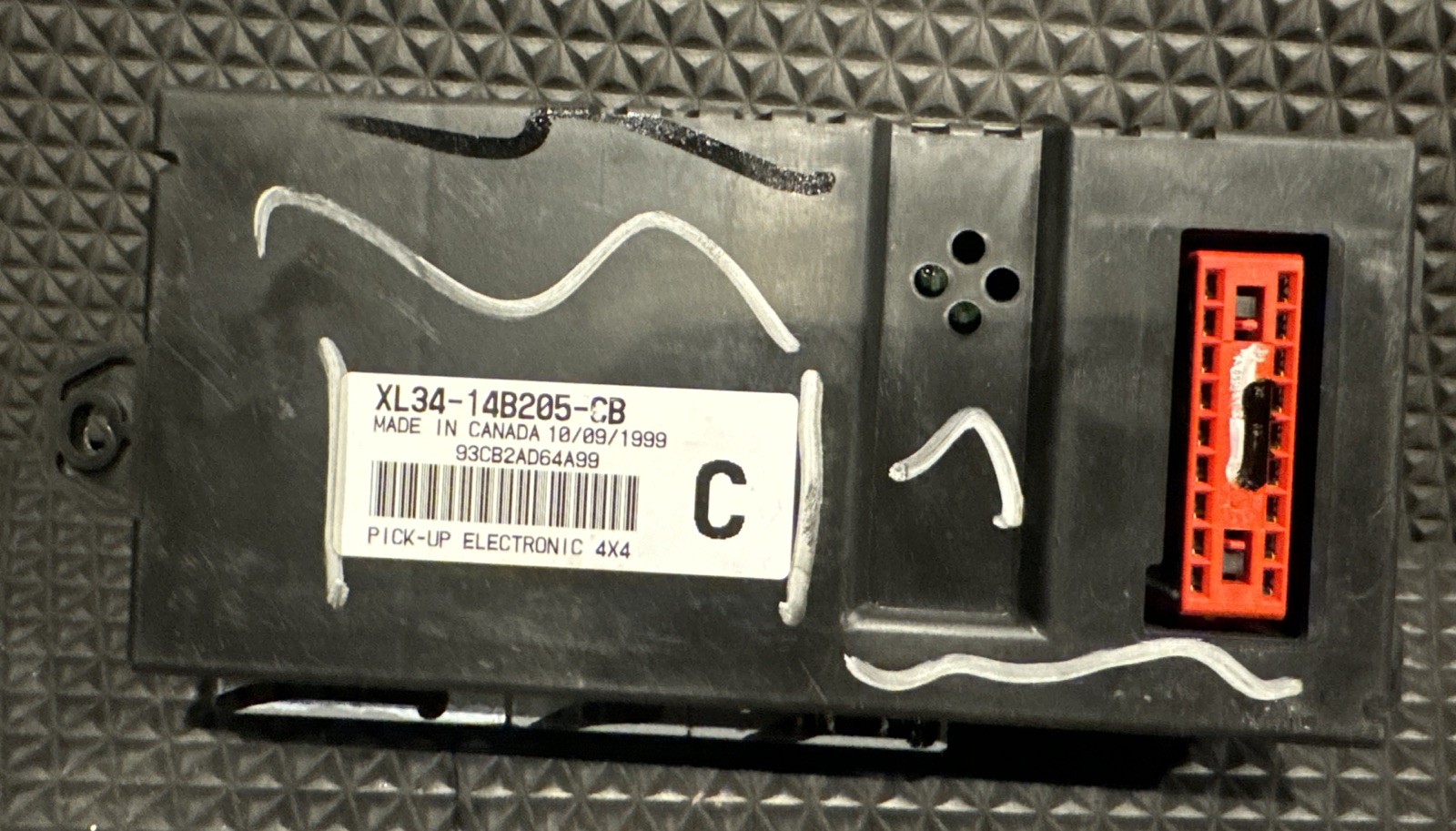 1999-04 Ford F150 ESOF 4×4 4WD GEM BCM Multifunction Body Module XL34-14B205-CB