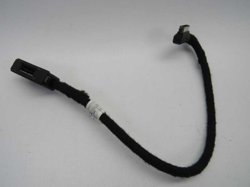 10-16 Mercedes W212 E350 E550 E64 Media Interface Ipod Phone Cable Cord OEM