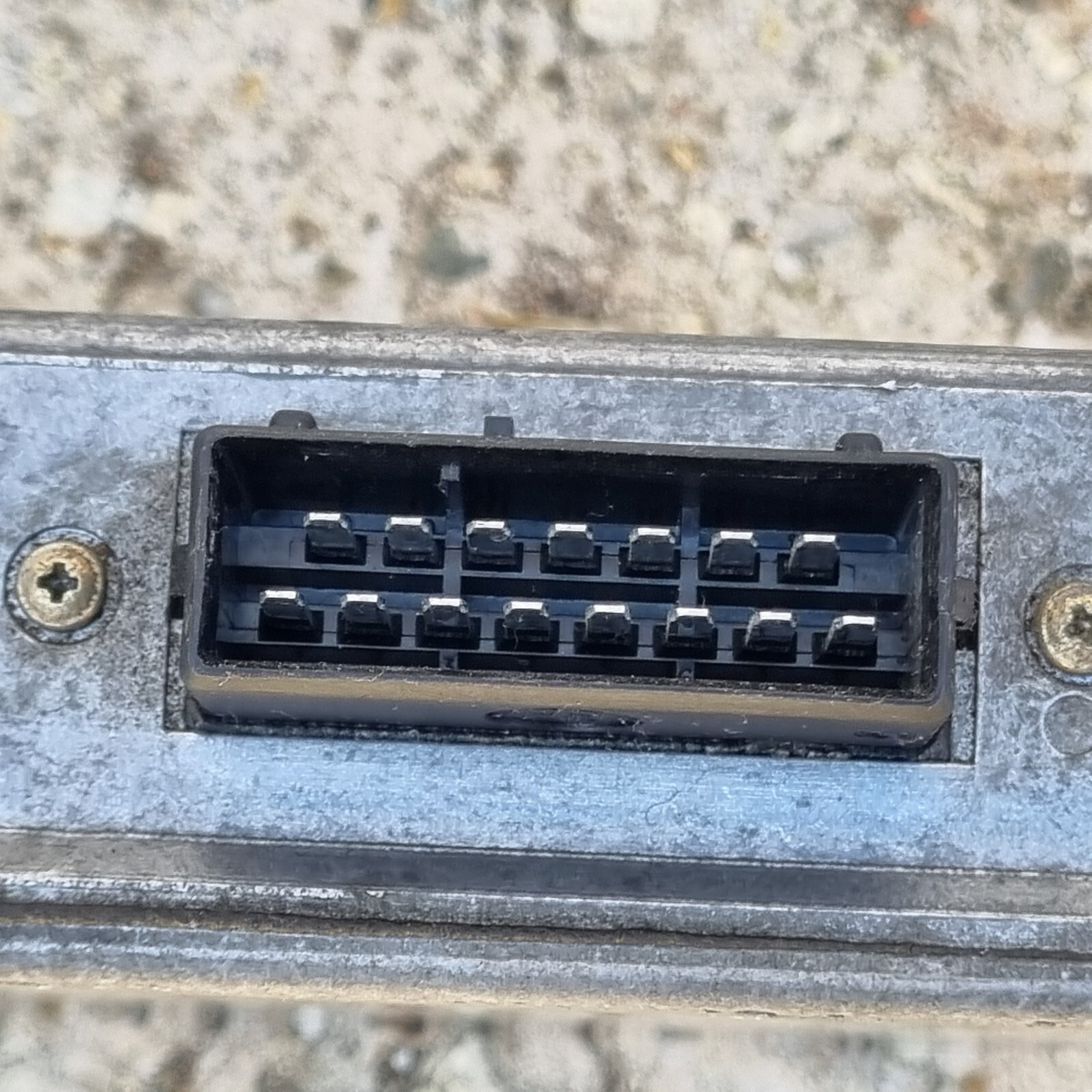 Citroen XM Ecu control module Valeo 73811502 9623191980 suspension