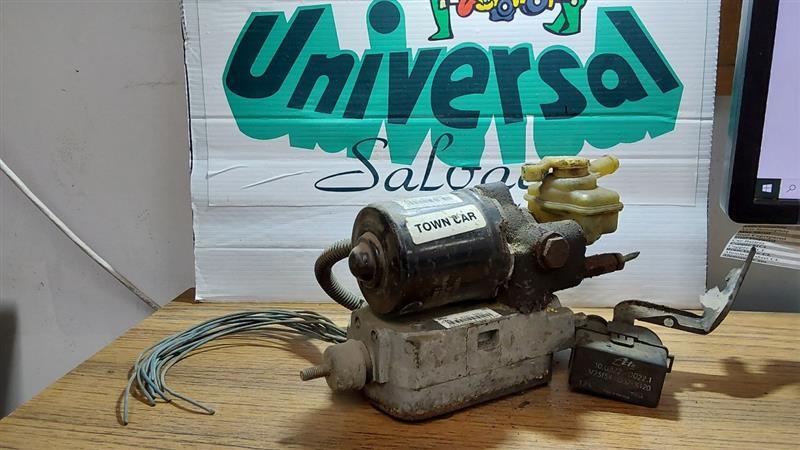 1992 Lincoln Town & Country Anti Lock ABS Brake Unit