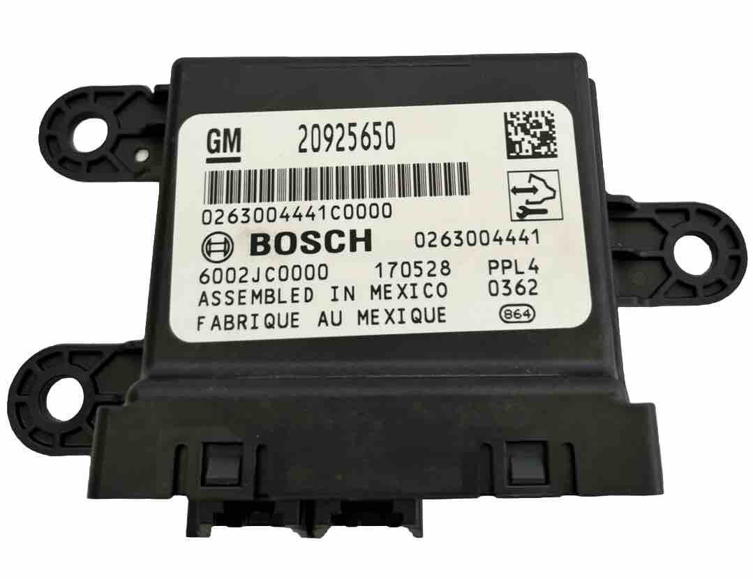 2010-2017 GM Genuine Parking Assist Module Assembly GM 20925650 OEM (BOSCH)