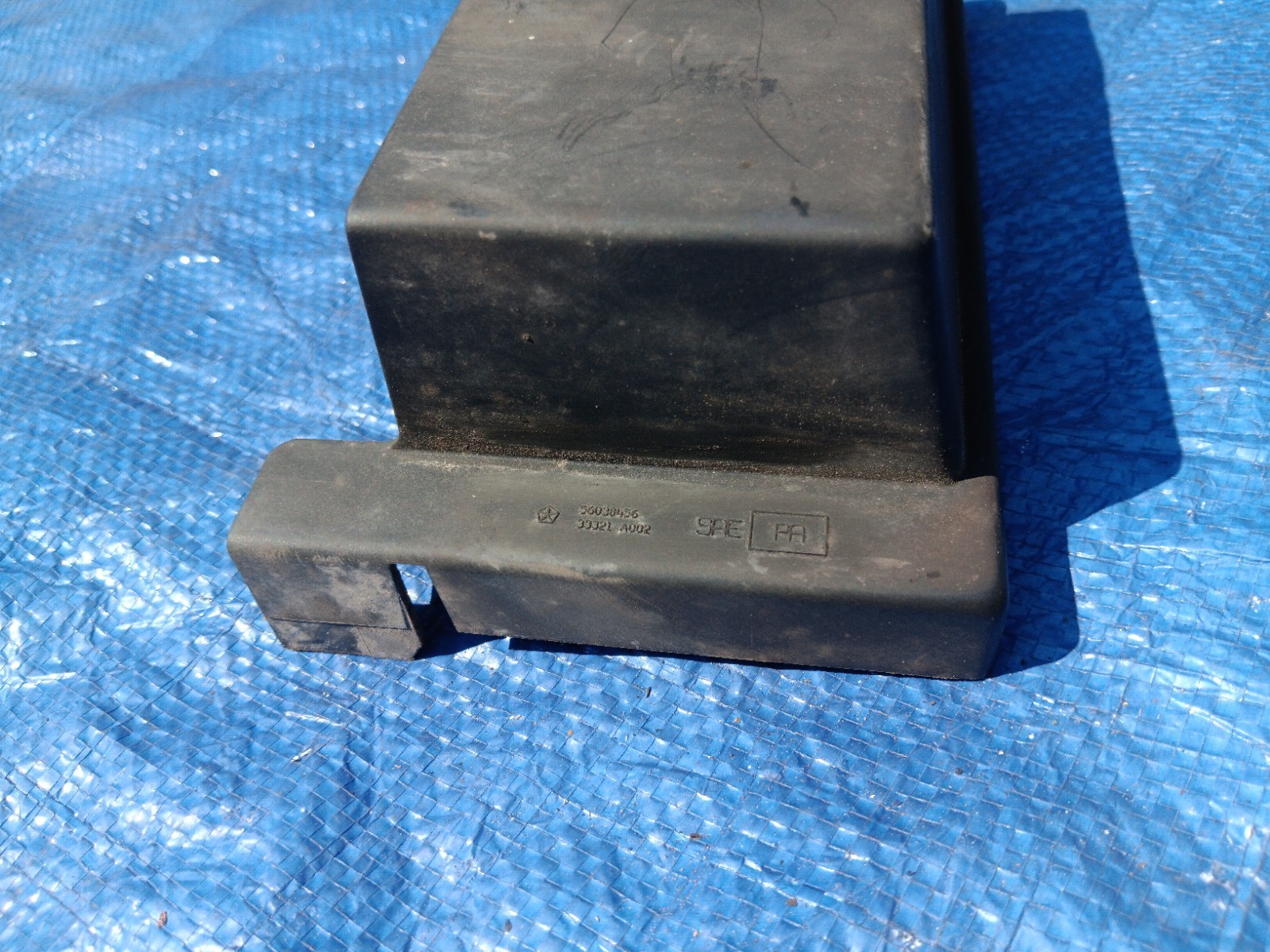 Plastic Cover for ECU Engine Computer, from 1996 Dodge dakota 56038456