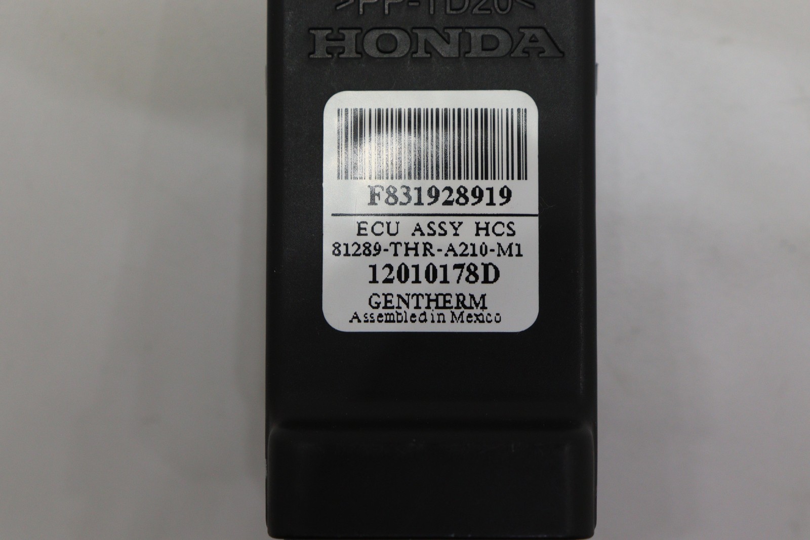 2018 – 2025 HONDA ODYSSEY FRONT RIGHT SIDE SEAT CONTROL MODULE OEM 81289THRA21
