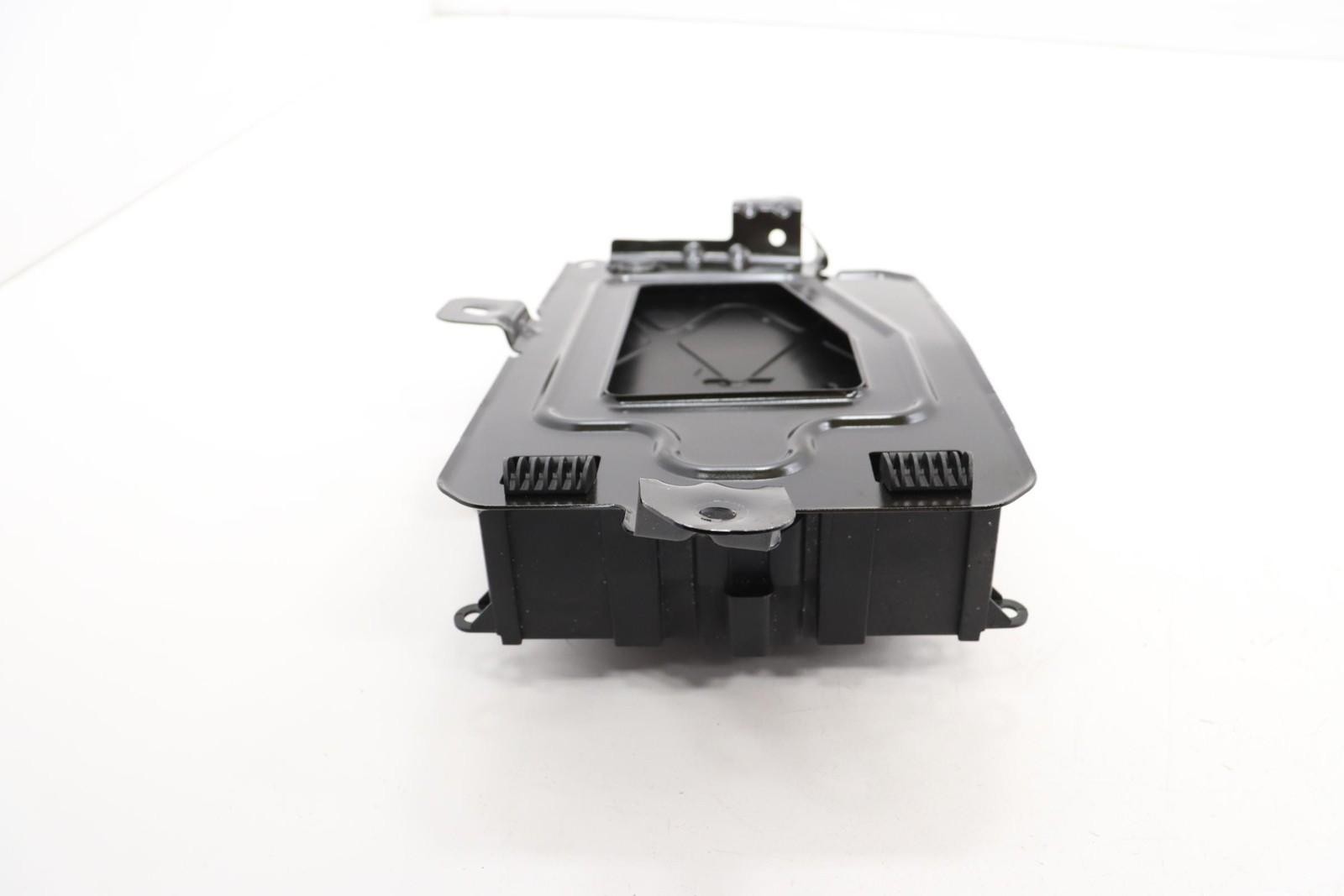 Used Body Control Module fits: 2022 Jeep Wagoneer Body Control BCM RH dash Grade