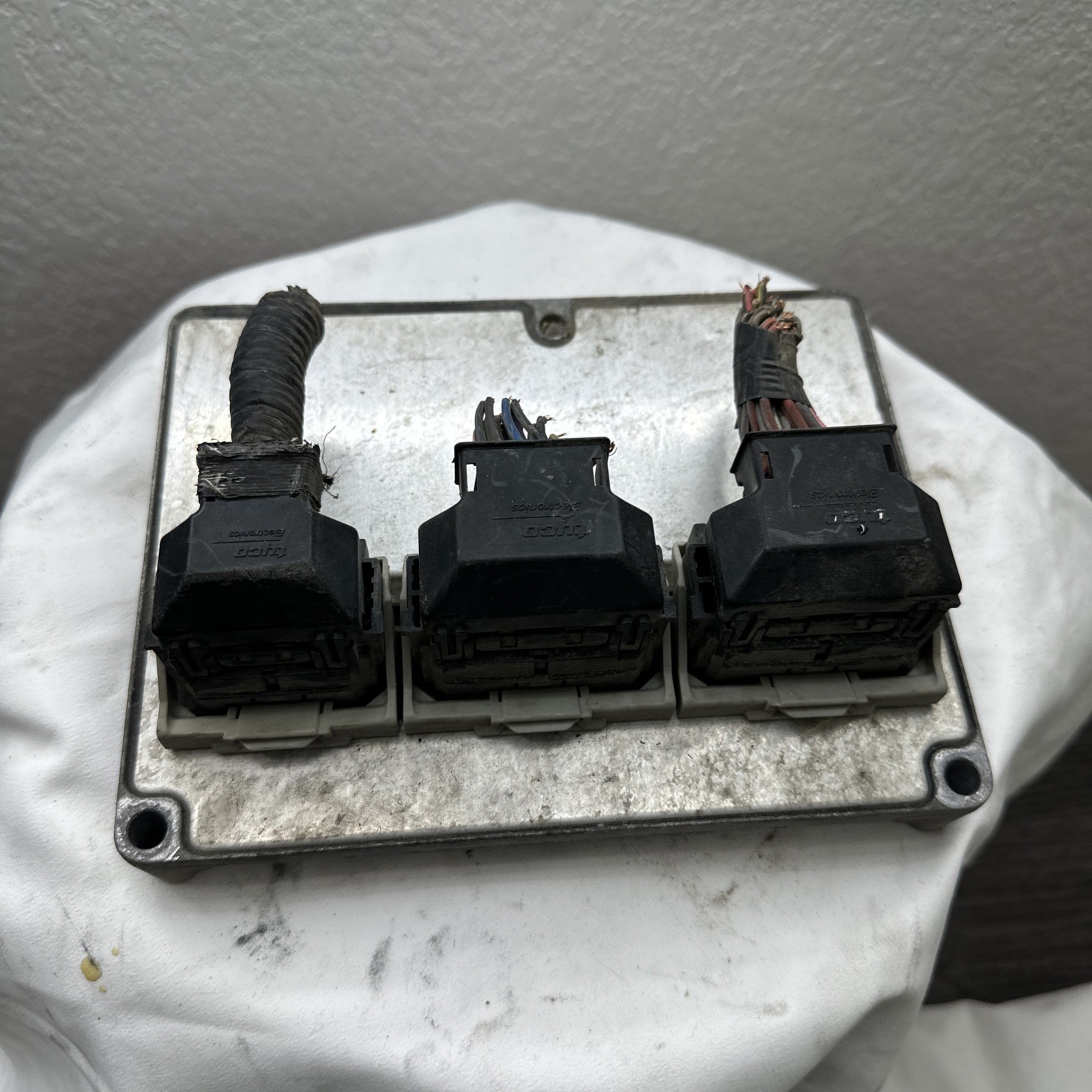 2005-2006 Ford F250 F350 F450 F550 6.0L Diesel PCM ECM ECU 5C3A-12A650-CAE APM4