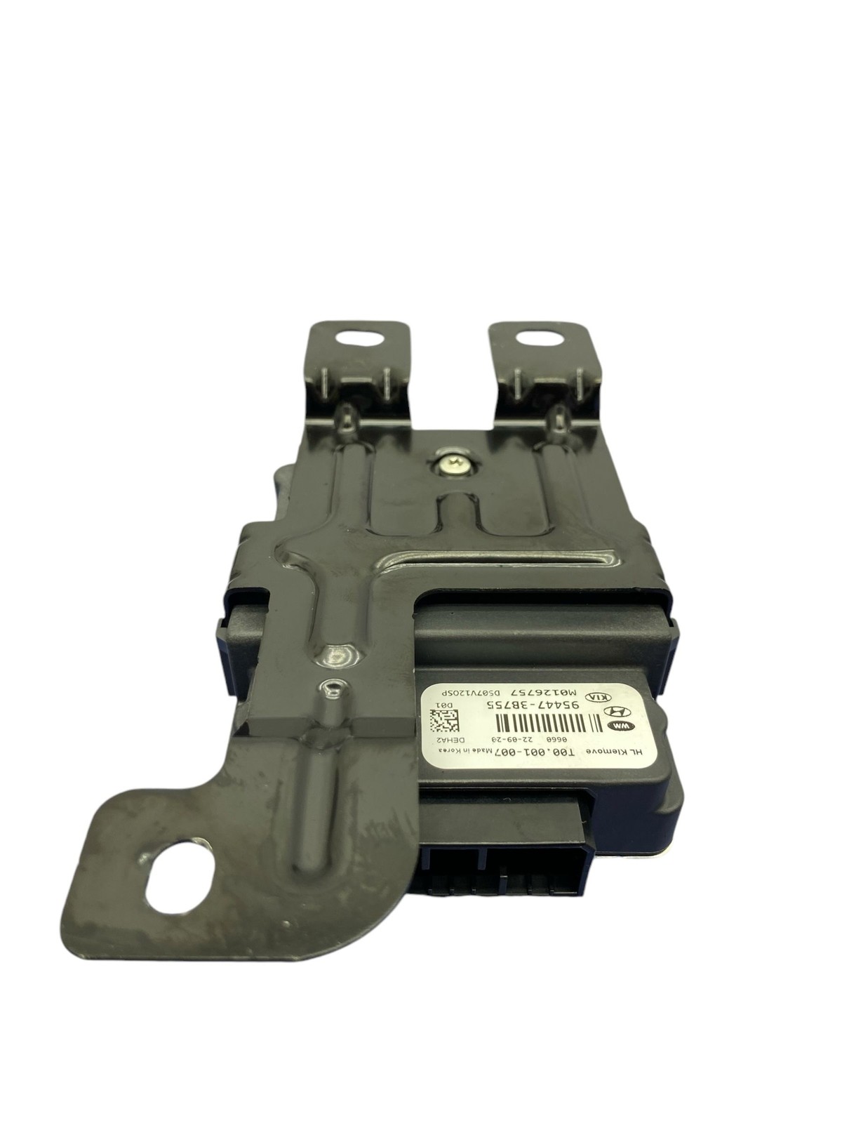 2023 HYUNDAI KONA OEM LEFT REAR TRANSFERCASE CONTROL MODULE W/ CARRIER