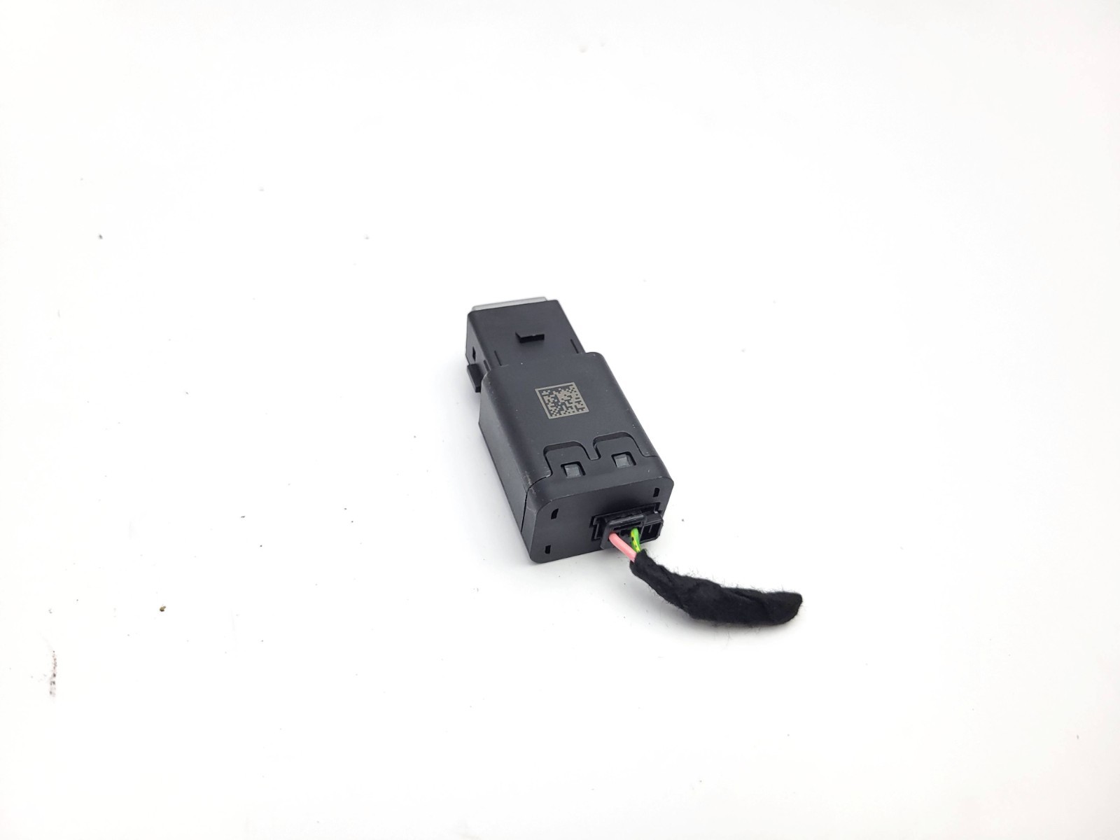 USB TYPE-C SOCKET PORT CONNECTION 98313506VV PEUGEOT 2008 MK2 P24 2024