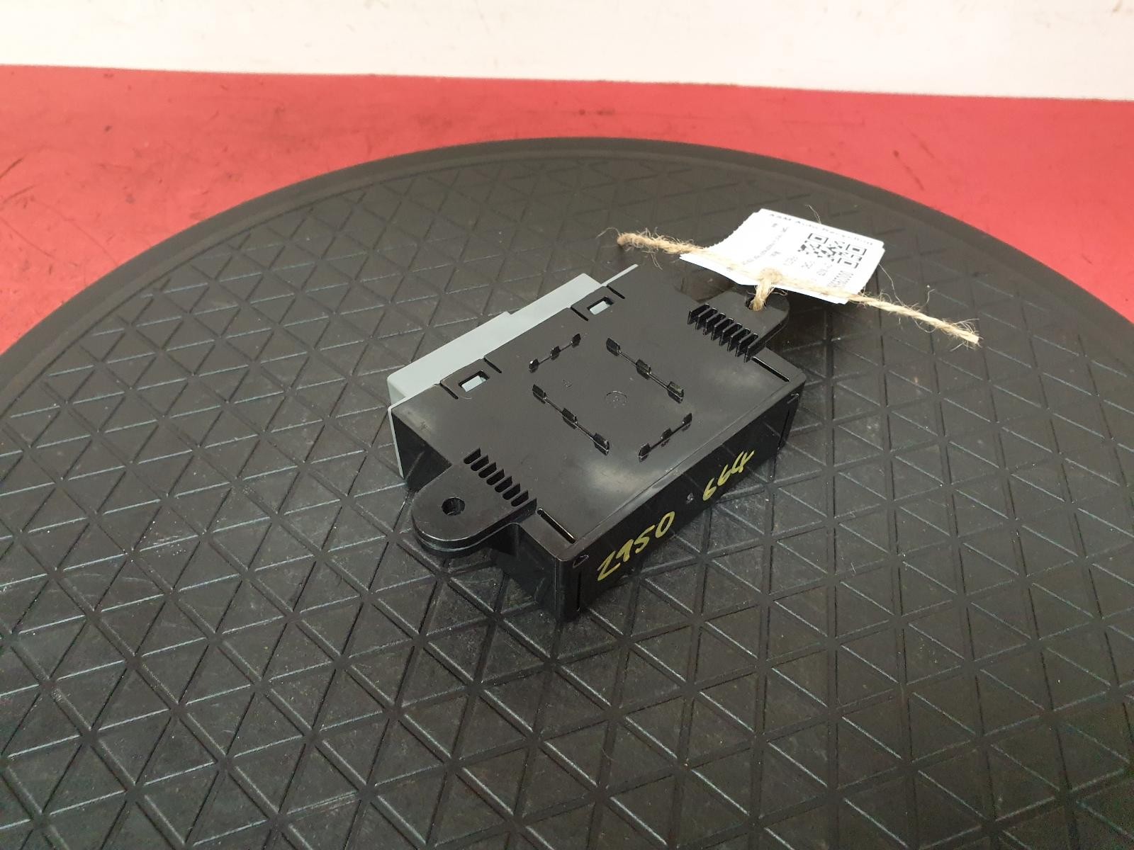 FORD FIESTA MK8 FRONT PASSENGER CONTROL UNIT 2018 H1BT-14B533-BE