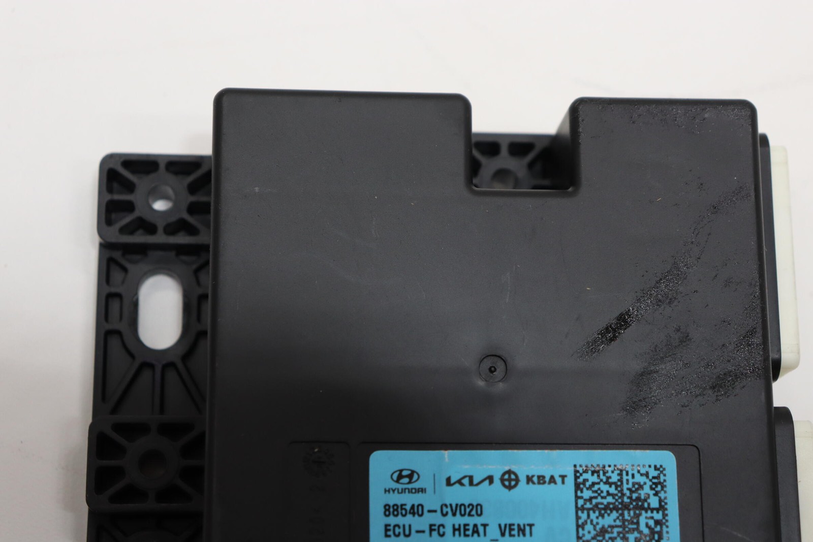 2022 -2024 KIA EV6 FRONT RIGHT PASSENGER SIDE SEAT CONTROL MODULE OEM 88540CV020