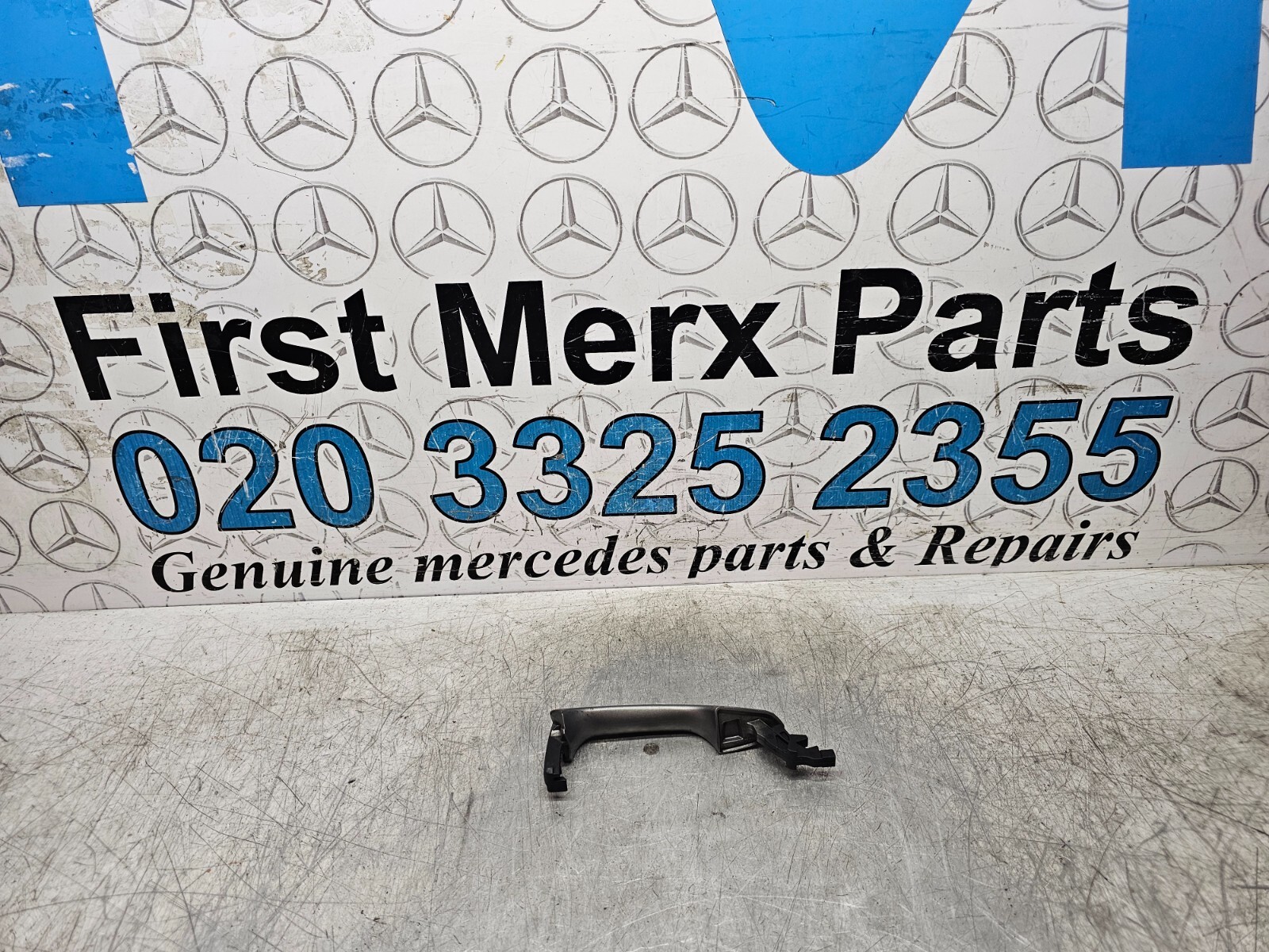 MERCEDES BENZ A/B/C/E/CLA-CLASS DOOR HANDLE LEFT SIDE REAR ( NSR ) A2047600170