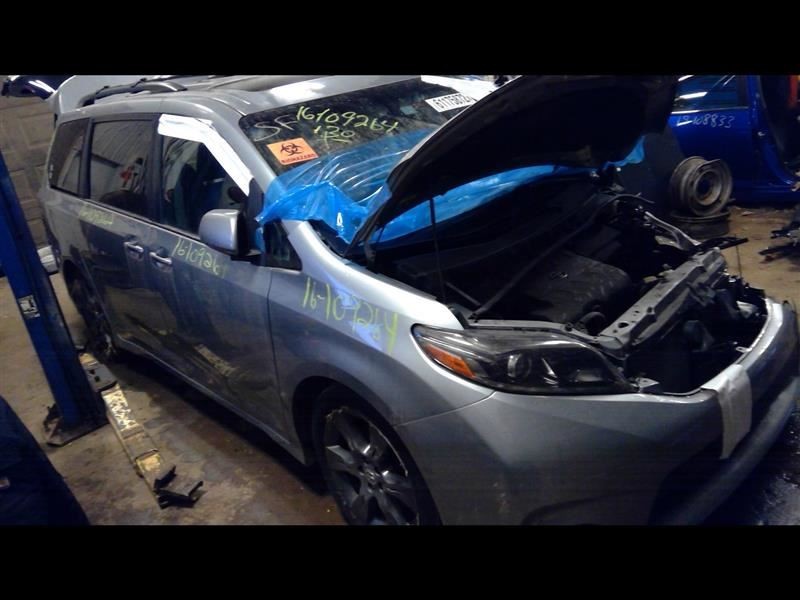 Chassis ECM Dash Integrated Control Push Button Start Fits 15-17 SIENNA 10247891