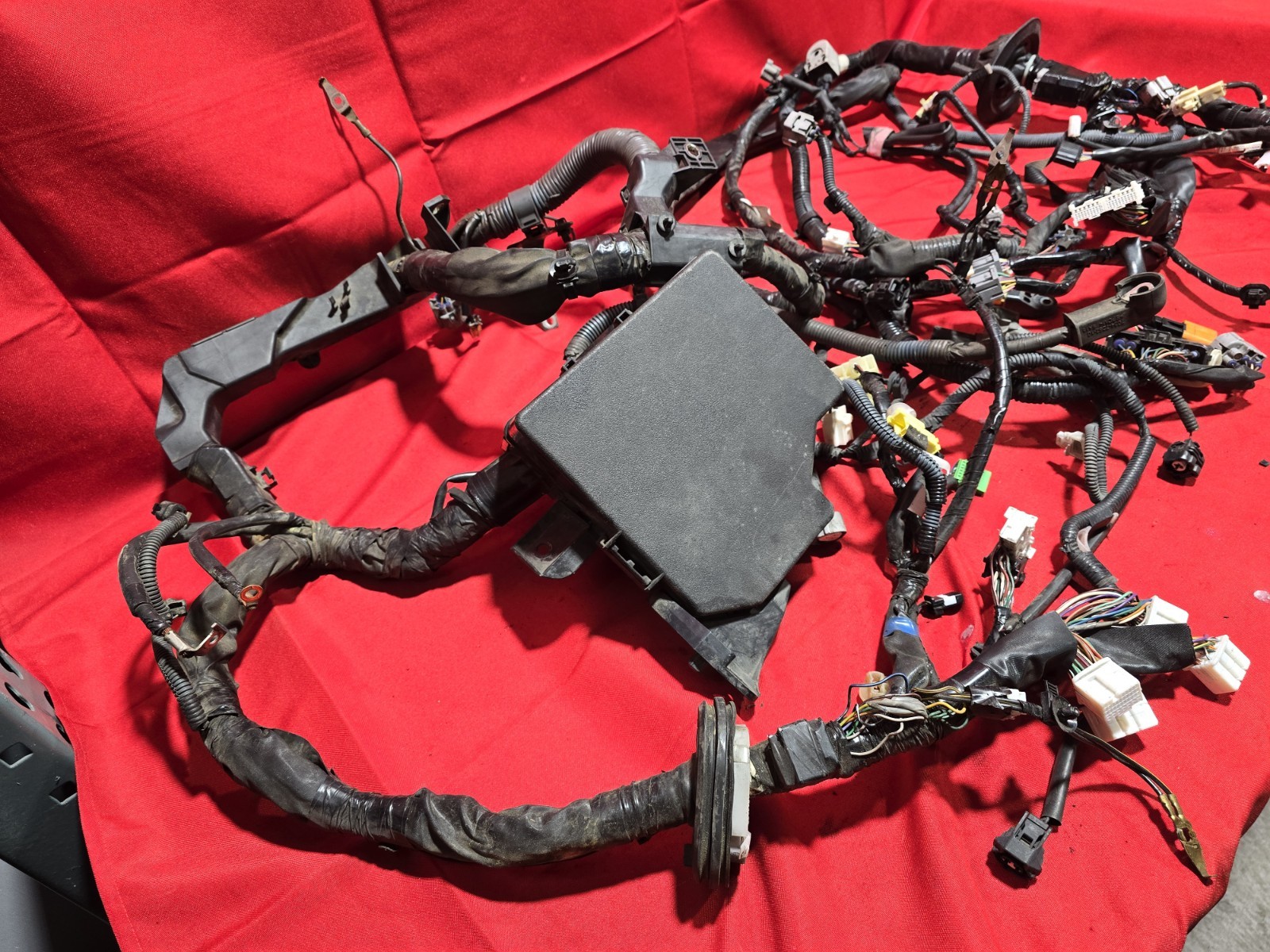 86 FRS BRZ ENGINE BAY HEADLIGHT WIRE WIRING HARNESS PIGTAIL w FUSE BOX UNCUT