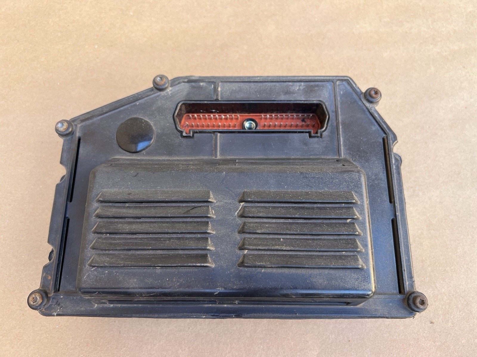 1994-1995 JEEP WRANGLER M/T 4.0L ENGINE COMPUTER MODULE ECM PCM ECU P/N R6027579