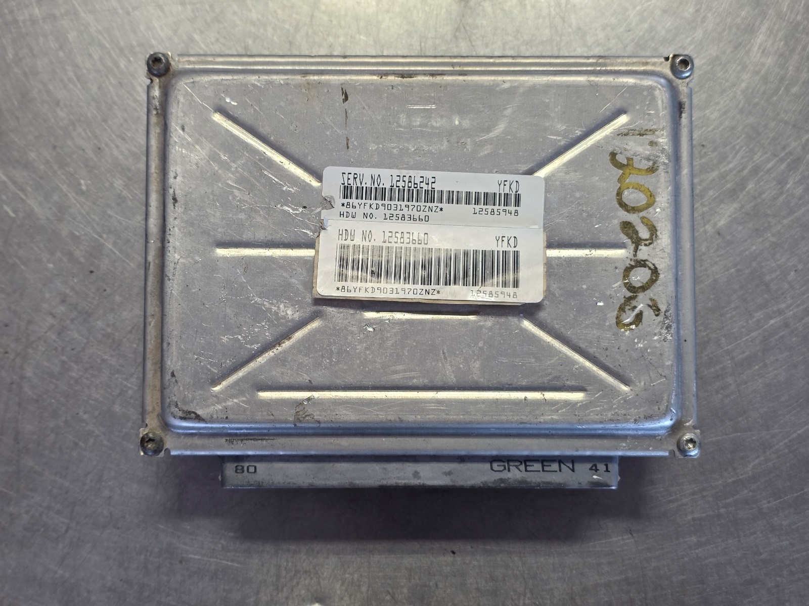 PCM 12586242 YFKD. HDW 12583660. completely untested Delphi Auto