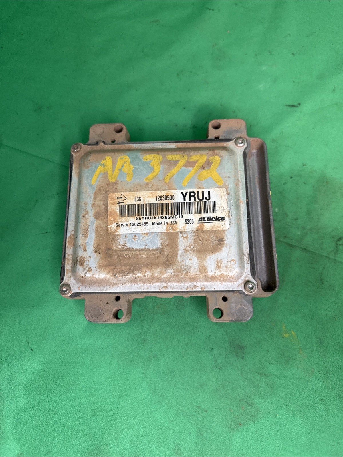2009-2010 Chevrolet Yukon Tahoe Suburban Engine Control Module ECM ECU 12630500