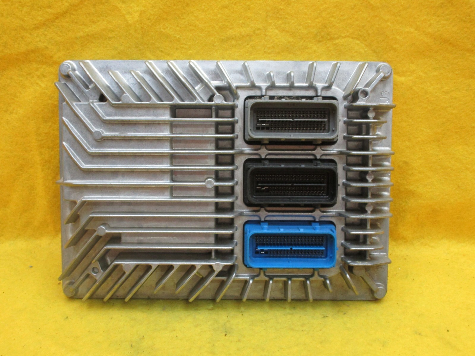 13 14 15 2013 2014 2015 Chevrolet Camaro GM PC ECM ECU # 12653998