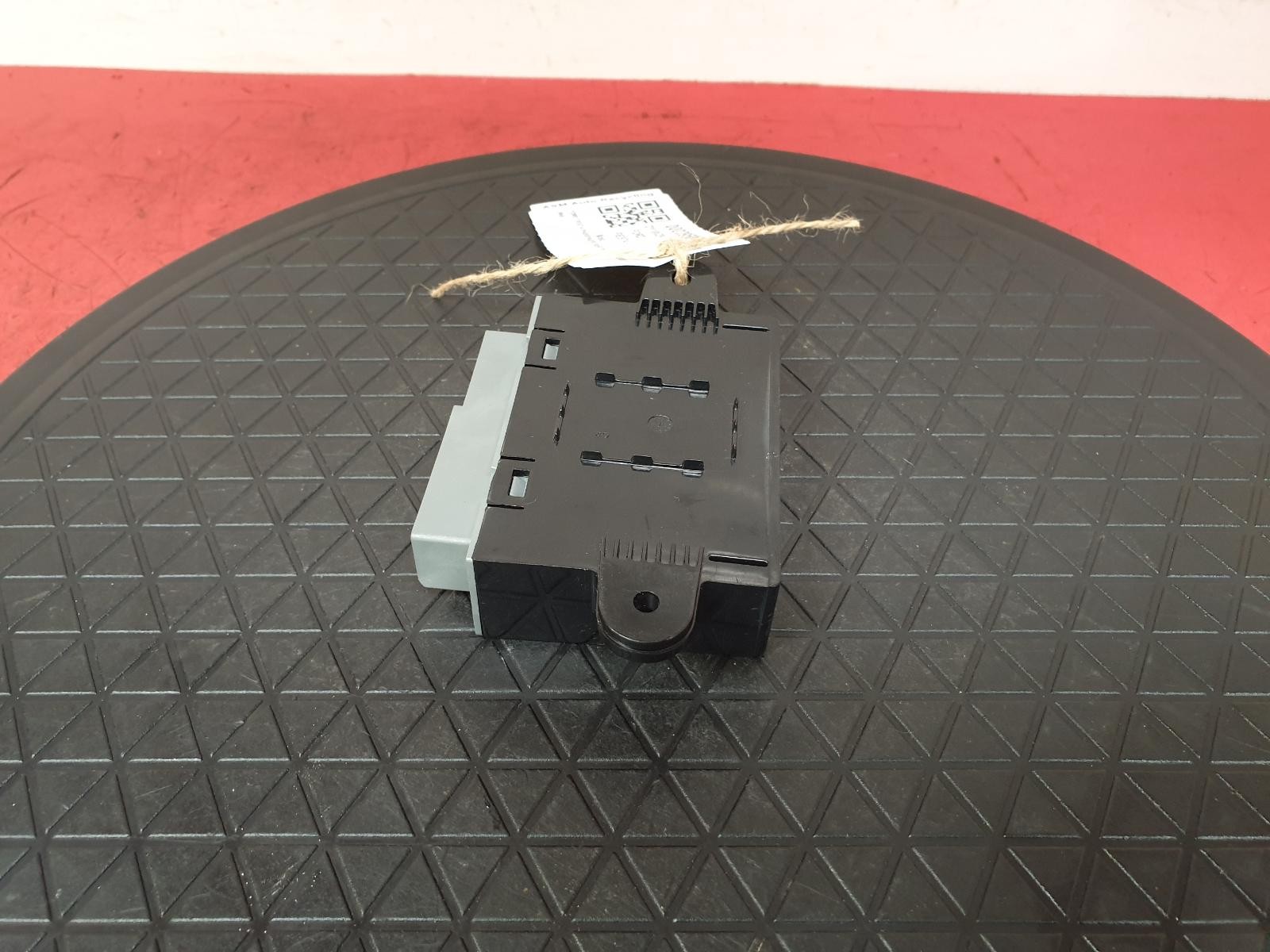 FORD FIESTA MK8 FRONT PASSENGER CONTROL UNIT 2018 H1BT-14B533-BE