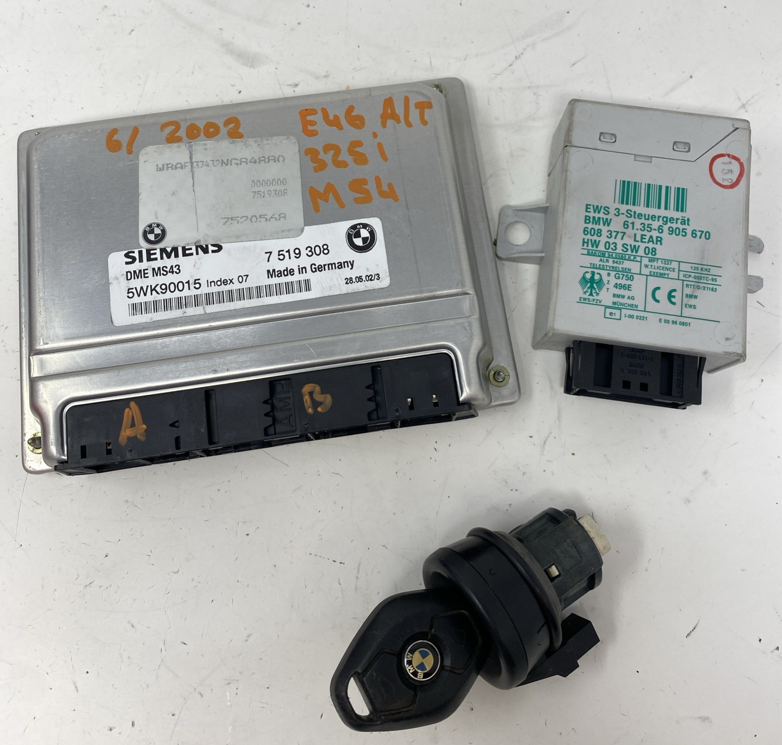 BMW E46 M54 325i A/T DME MS43 ECU ENGINE COMPUTER CONTROL MODULE KEY SET 7519308