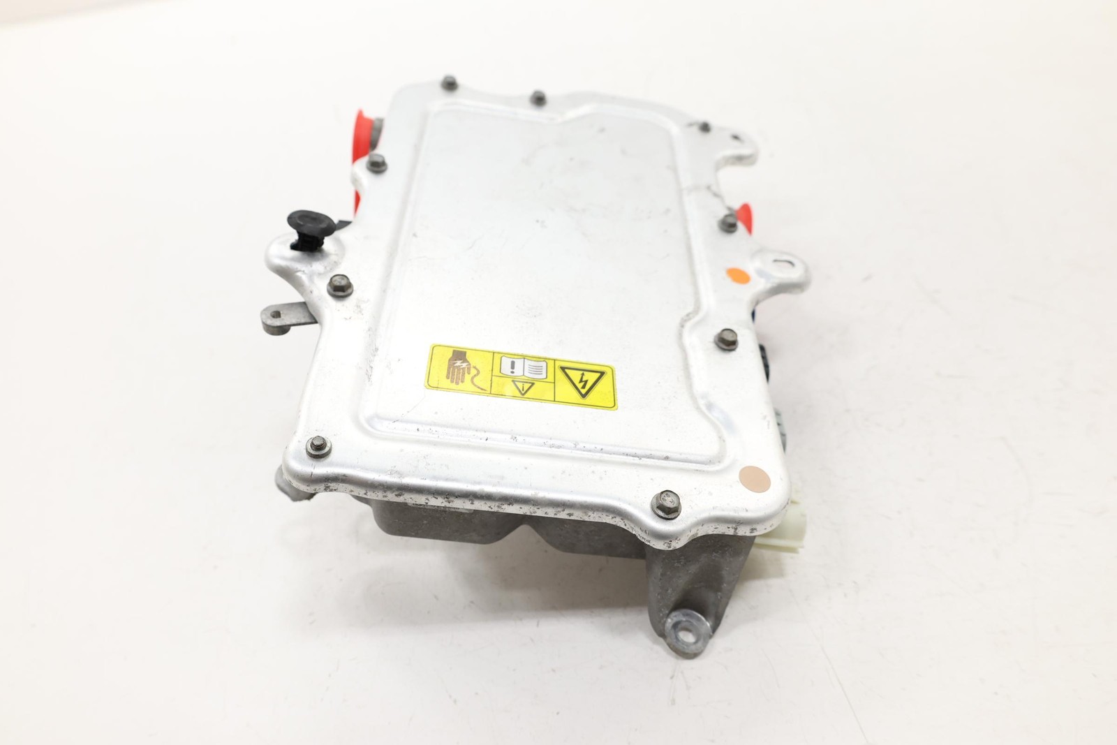 2016 – 2020 TESLA MODEL X FUSE RELAY POWER DISTRIBUTION MODULE OEM 104967800H