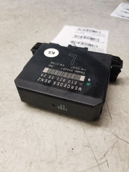 1998 Mercedes-Benz C230 – LH Front Door Module – 2088203526 – R318381