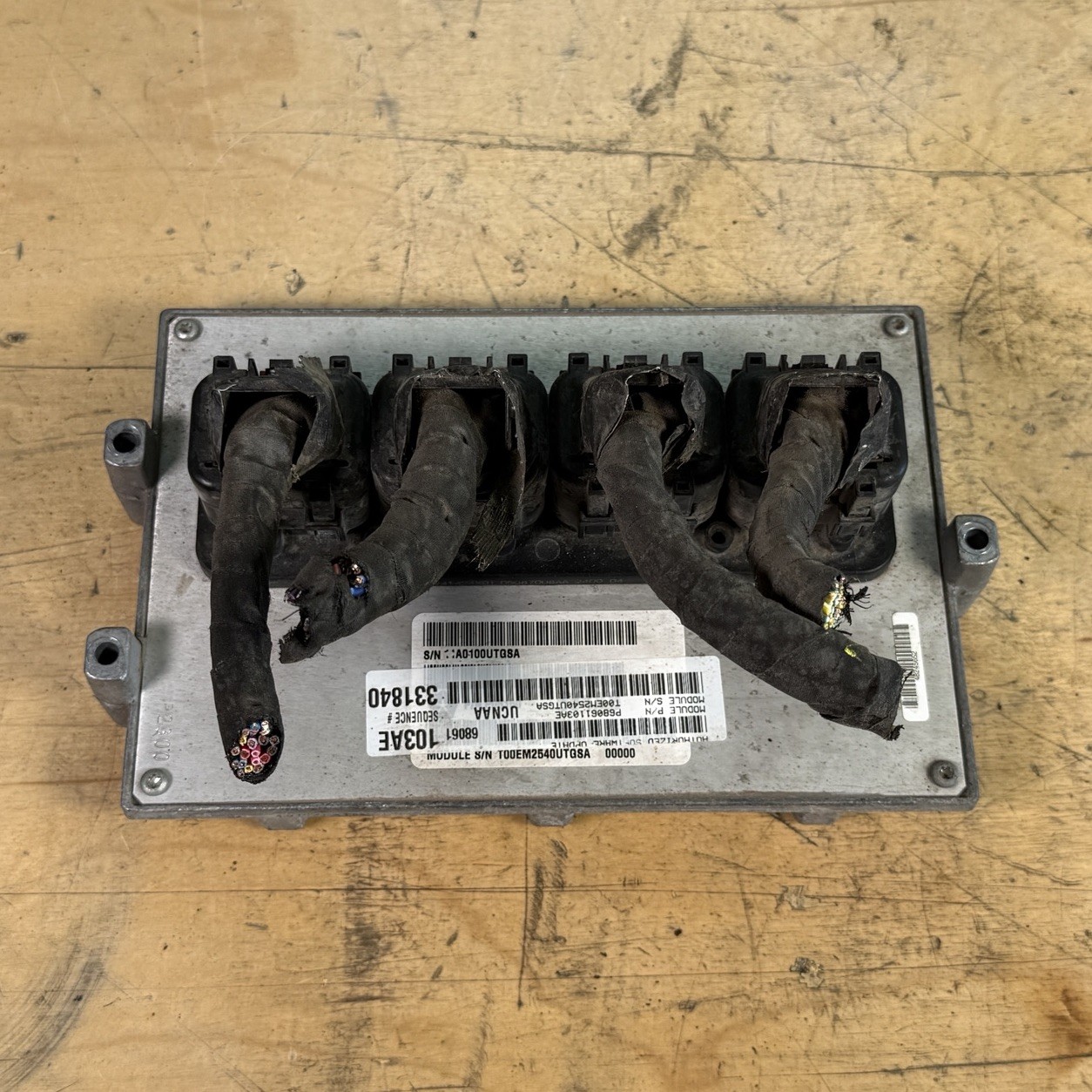 2011 Ram 1500 Pickup 4.7L ECU ECM PCM Module Engine Computer P68061103AE